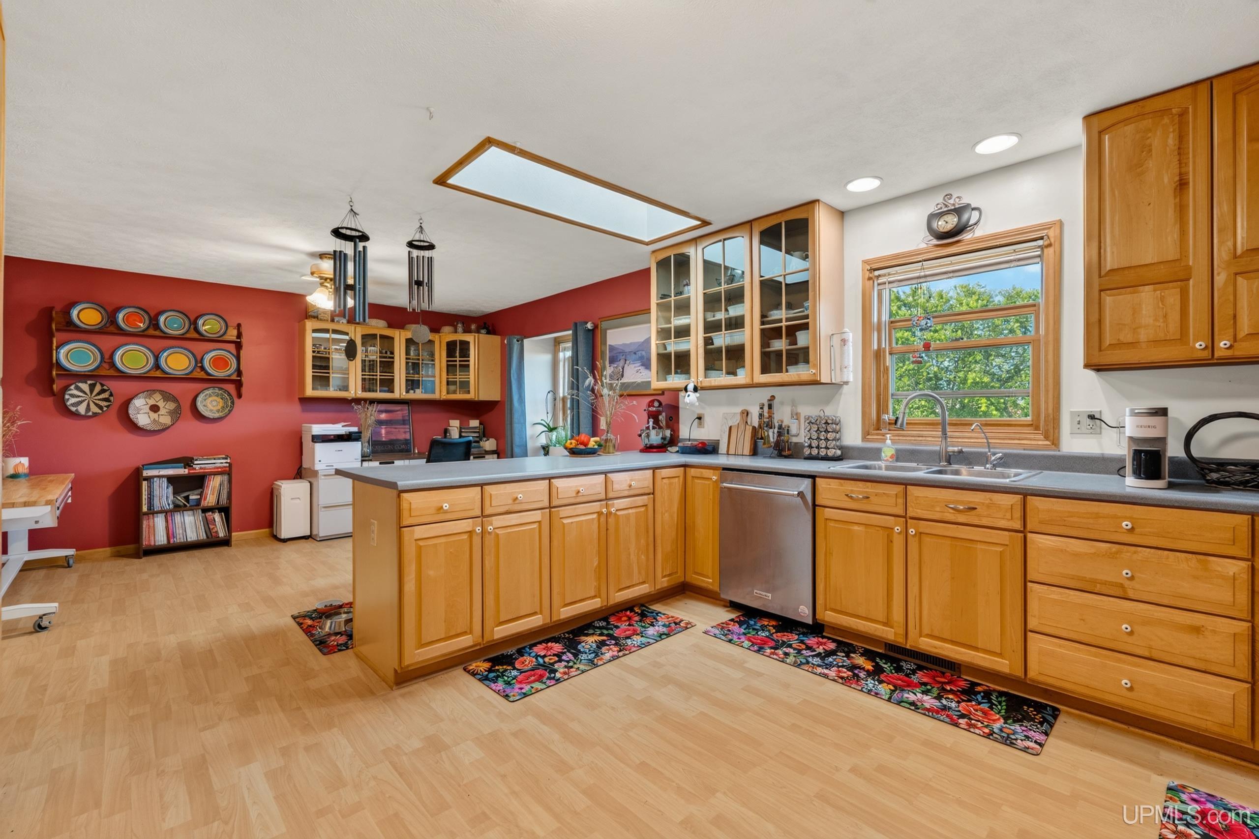 main property photo 10