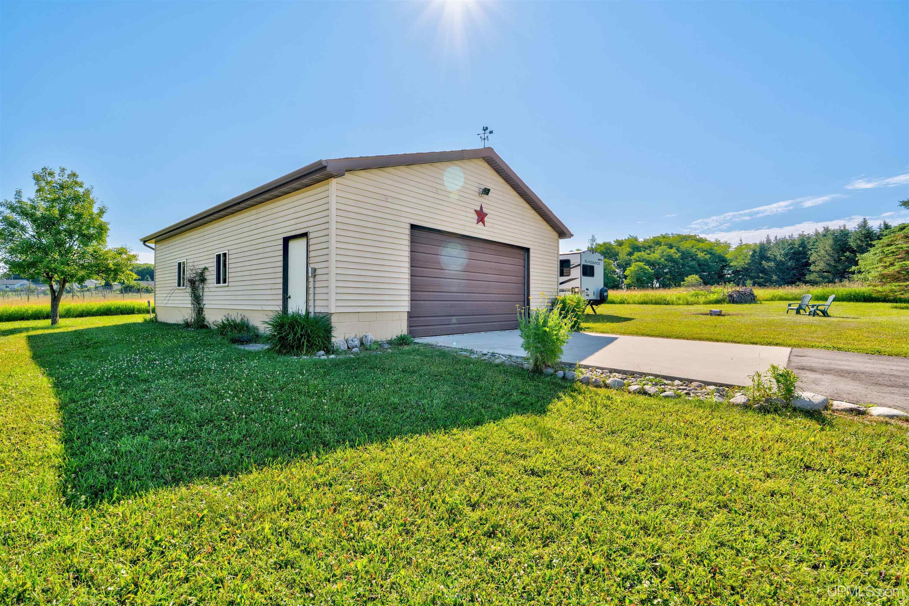main property photo 70