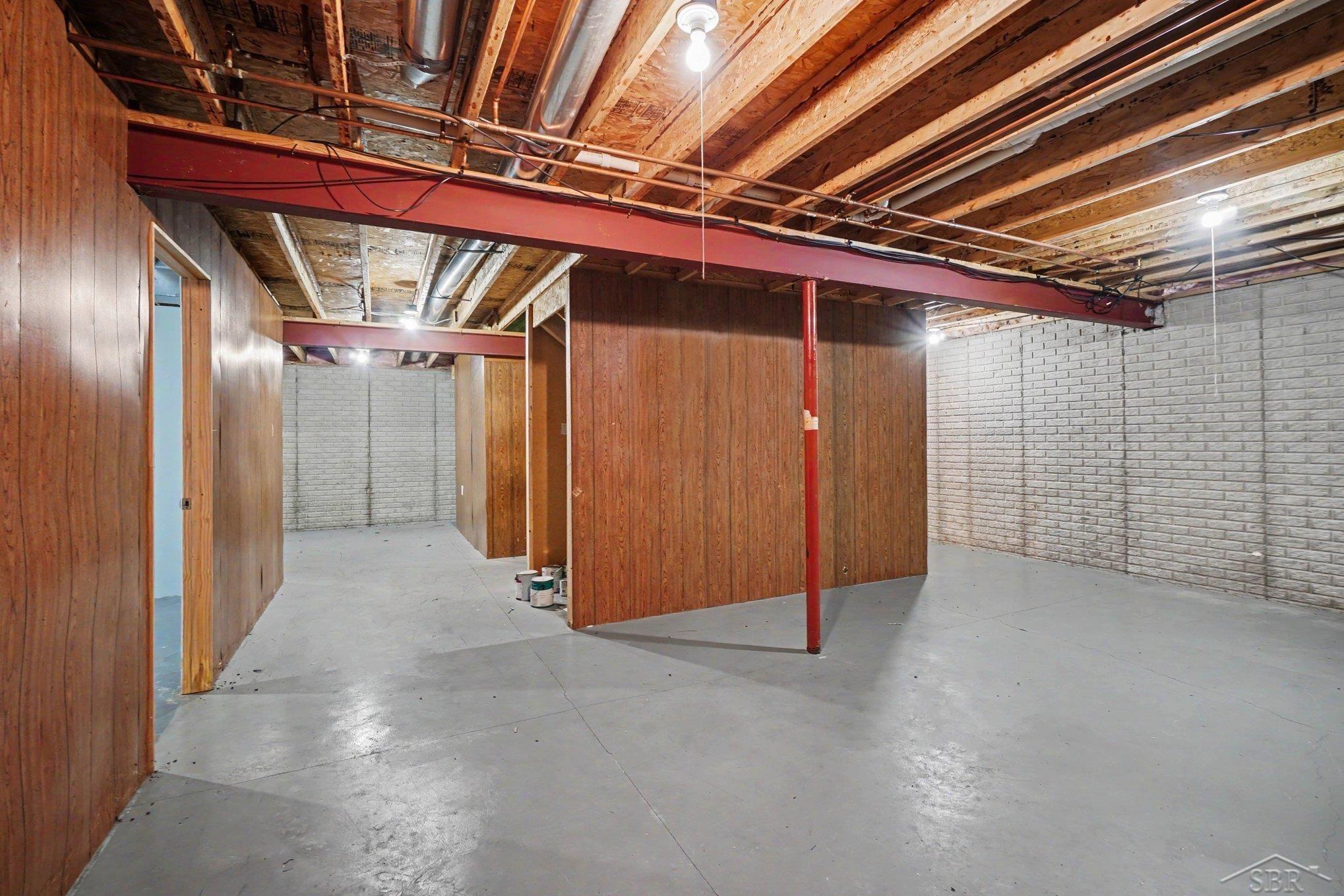 main property photo 12