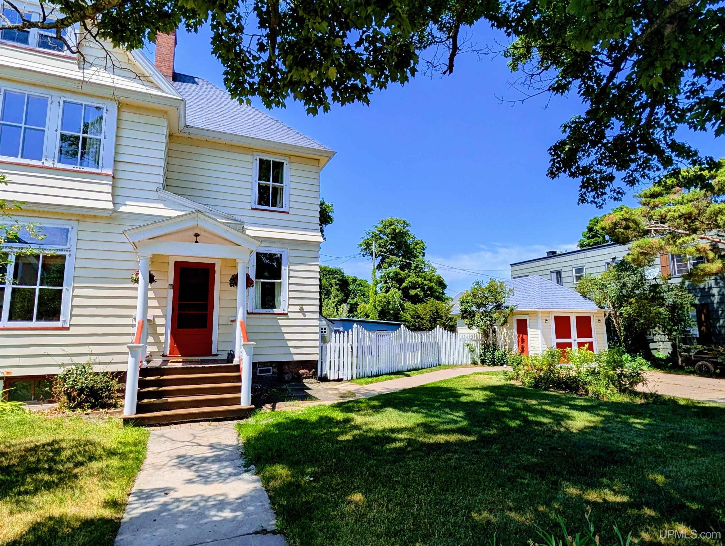 main property photo 5