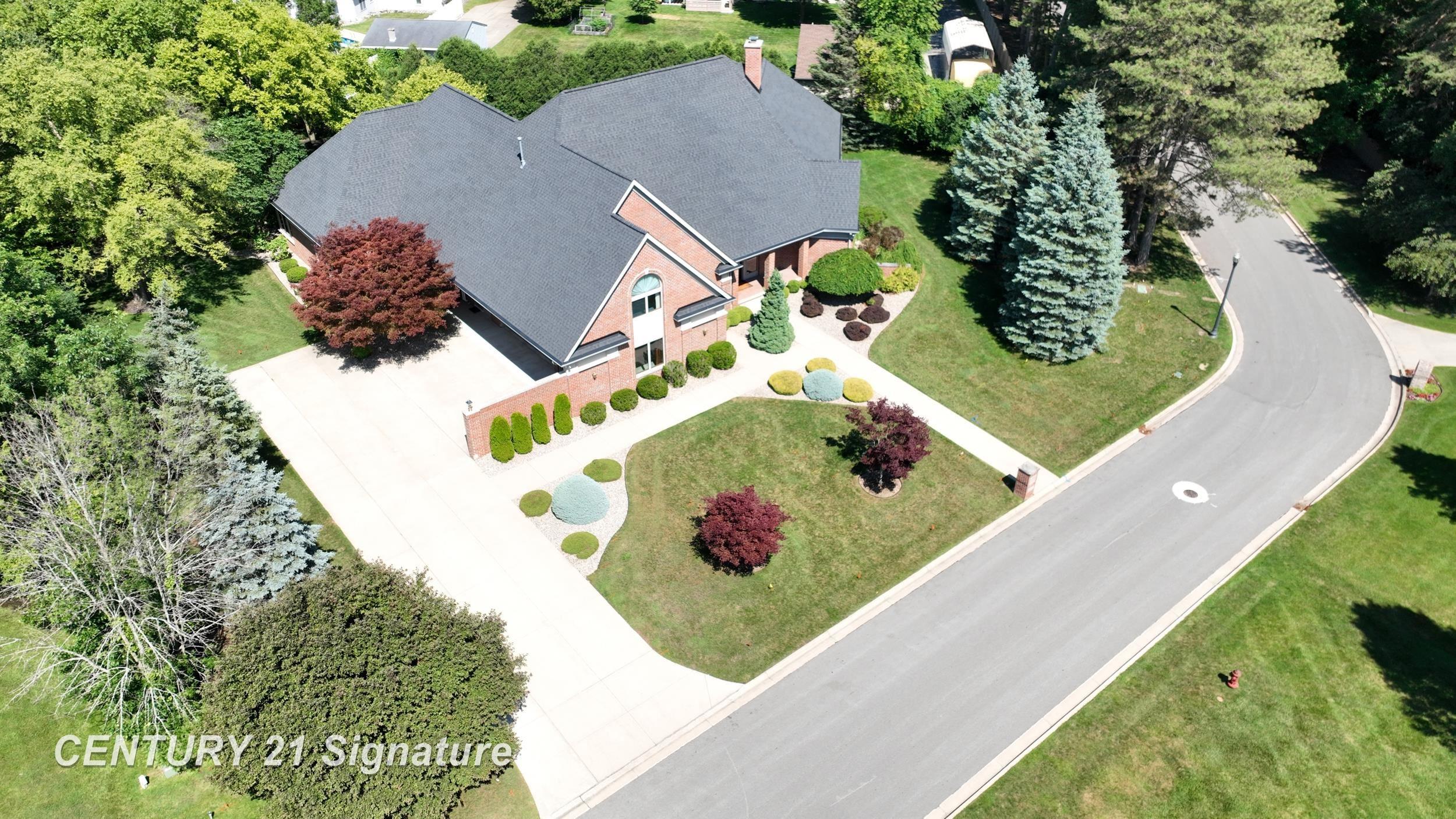 main property photo 10