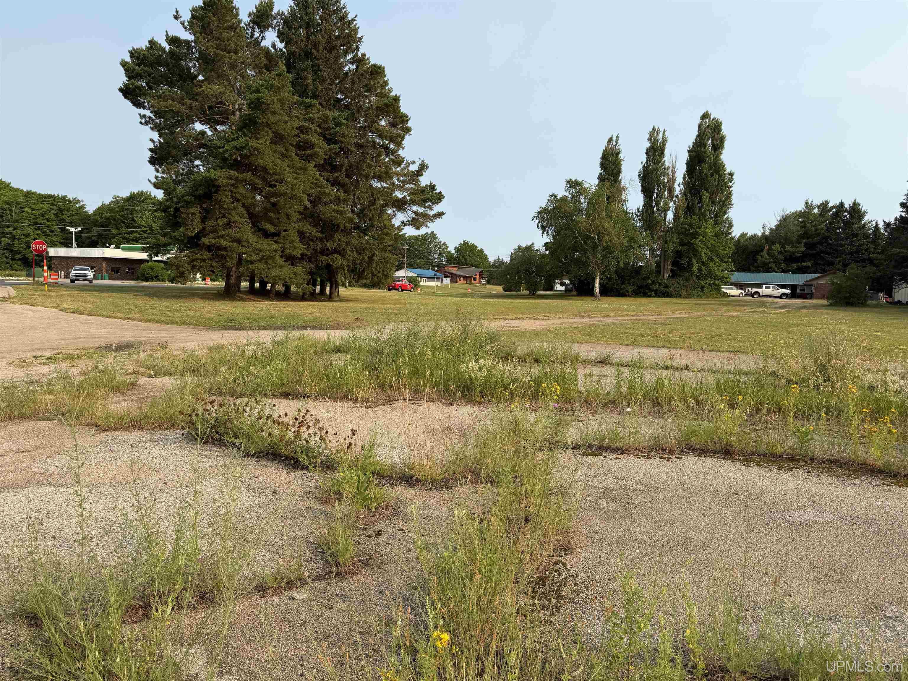 main property photo 7