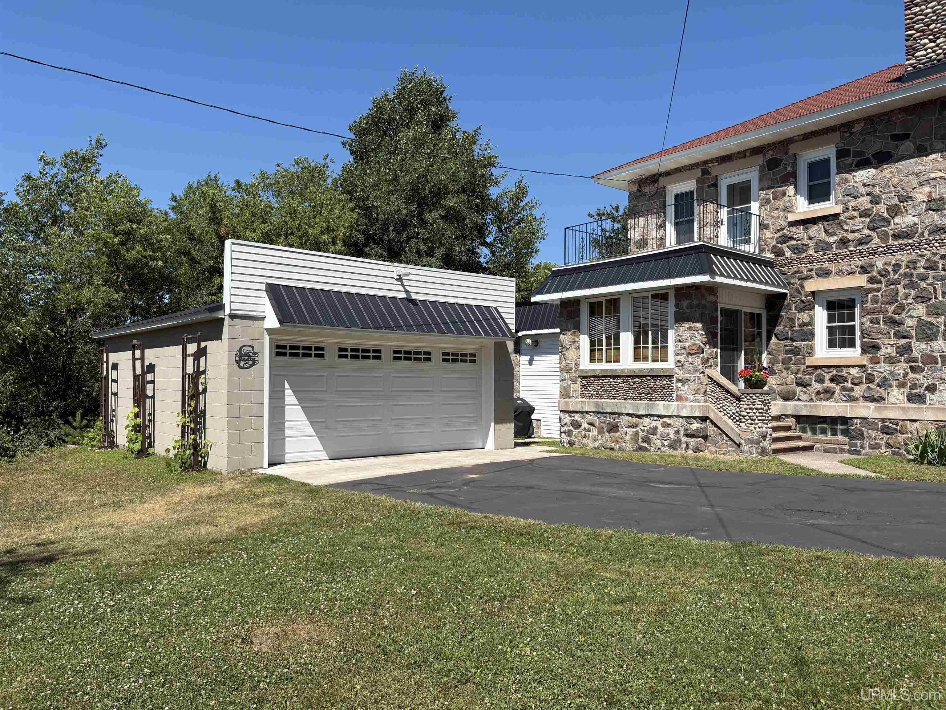 main property photo 49
