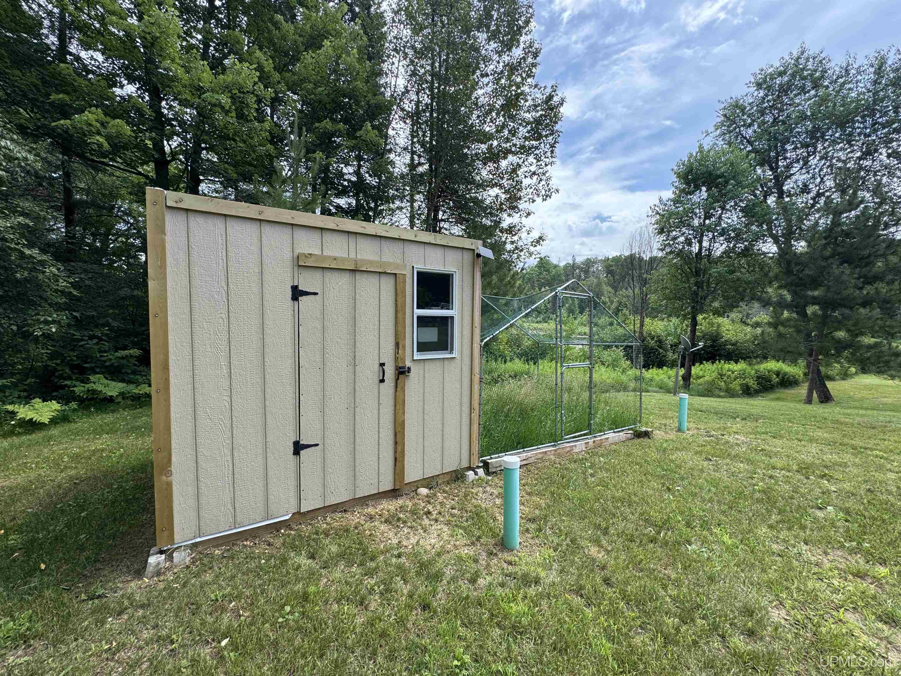 main property photo 33