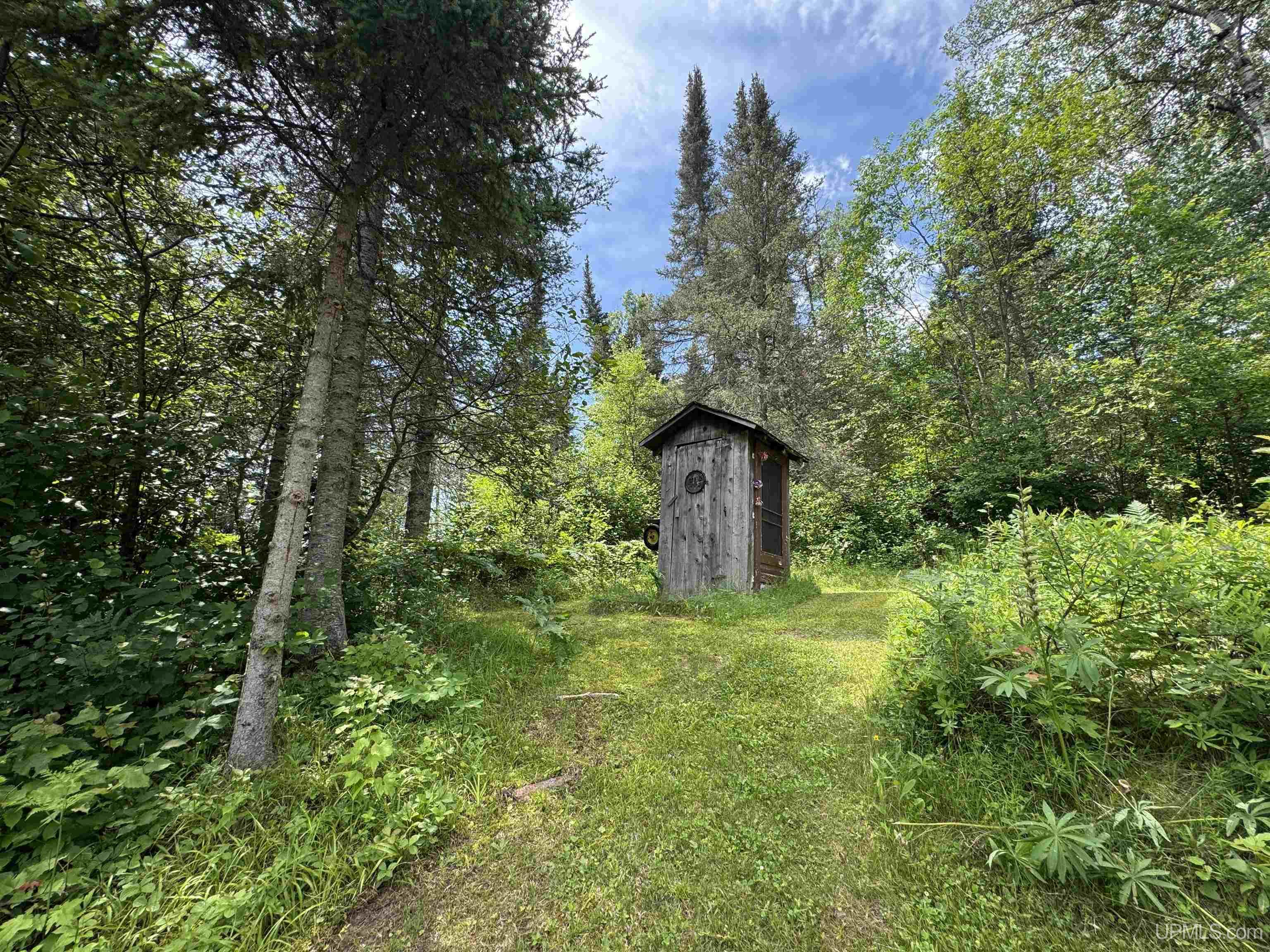main property photo 34