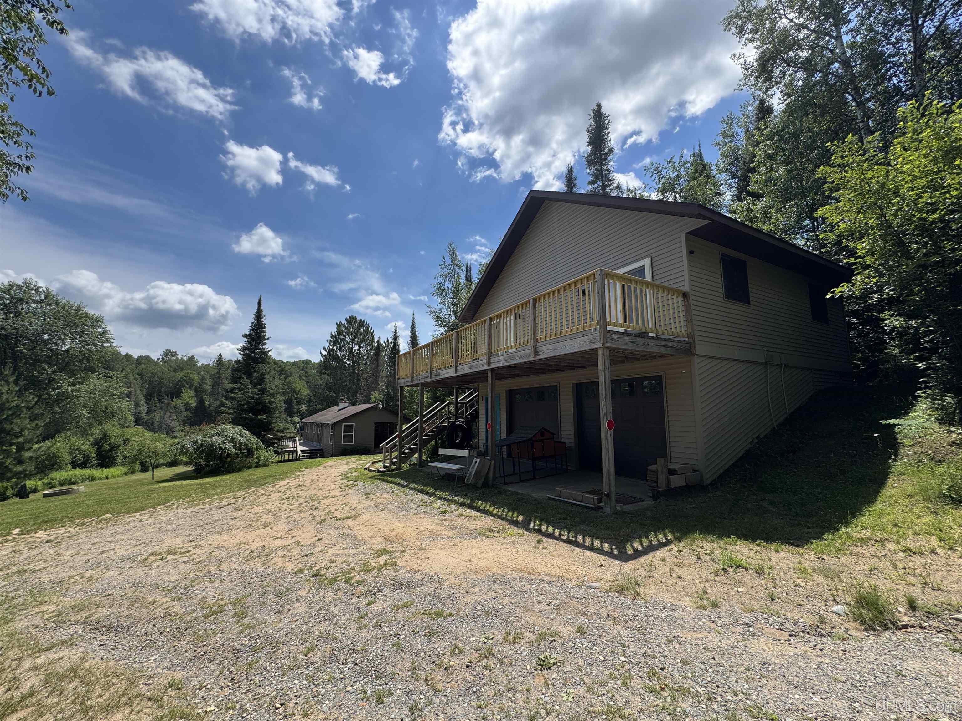 main property photo 37