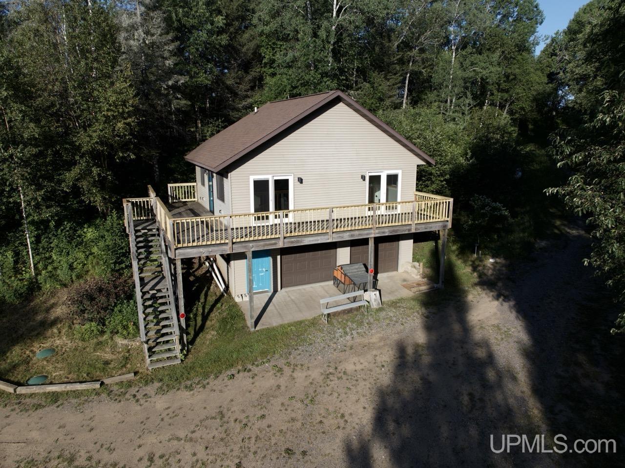 main property photo 41