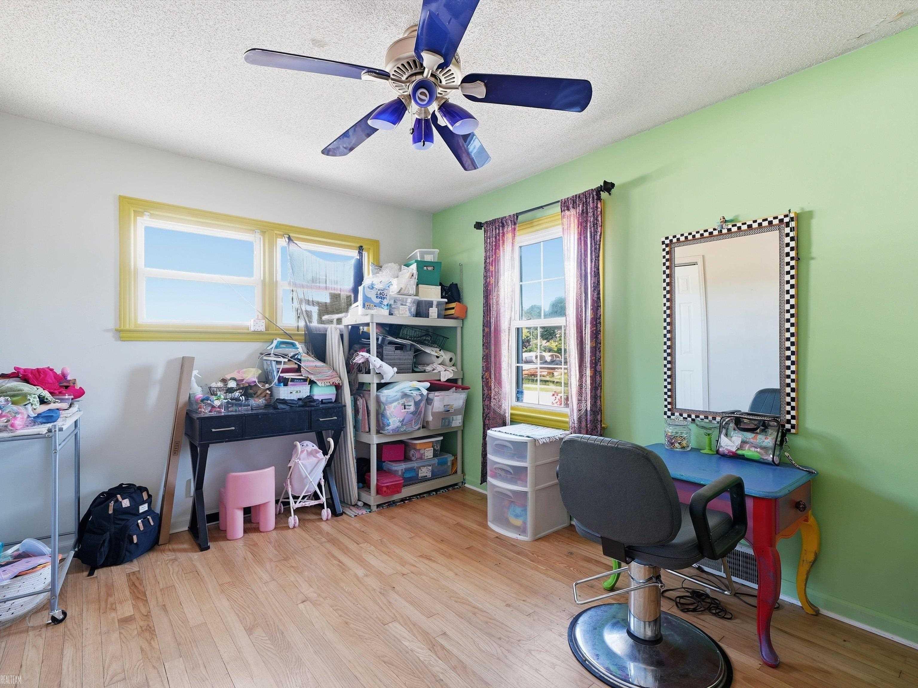 property viewer photo 13