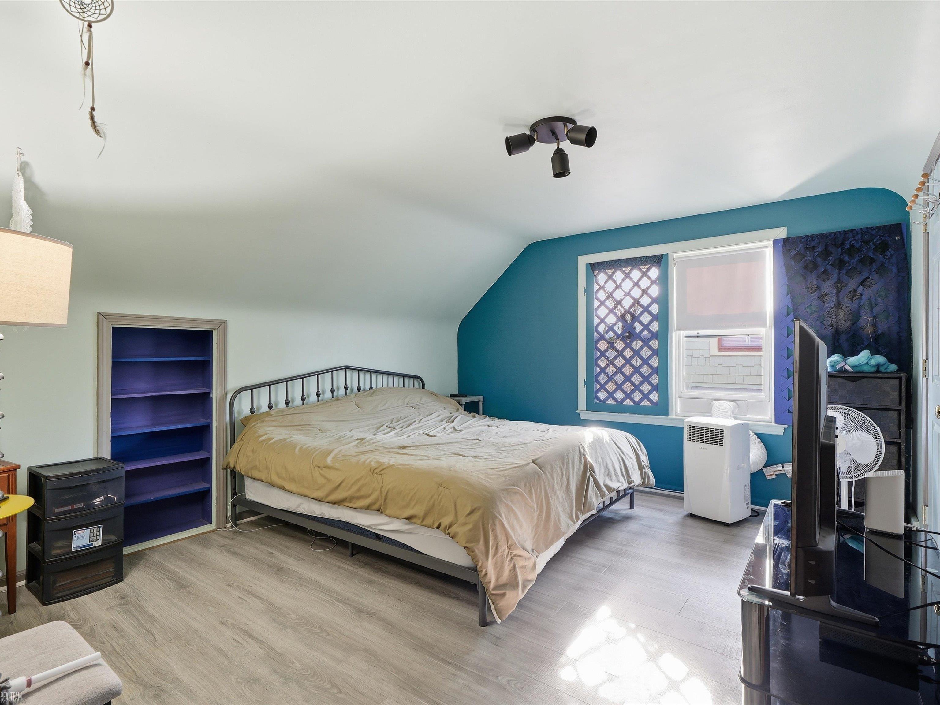 property viewer photo 5