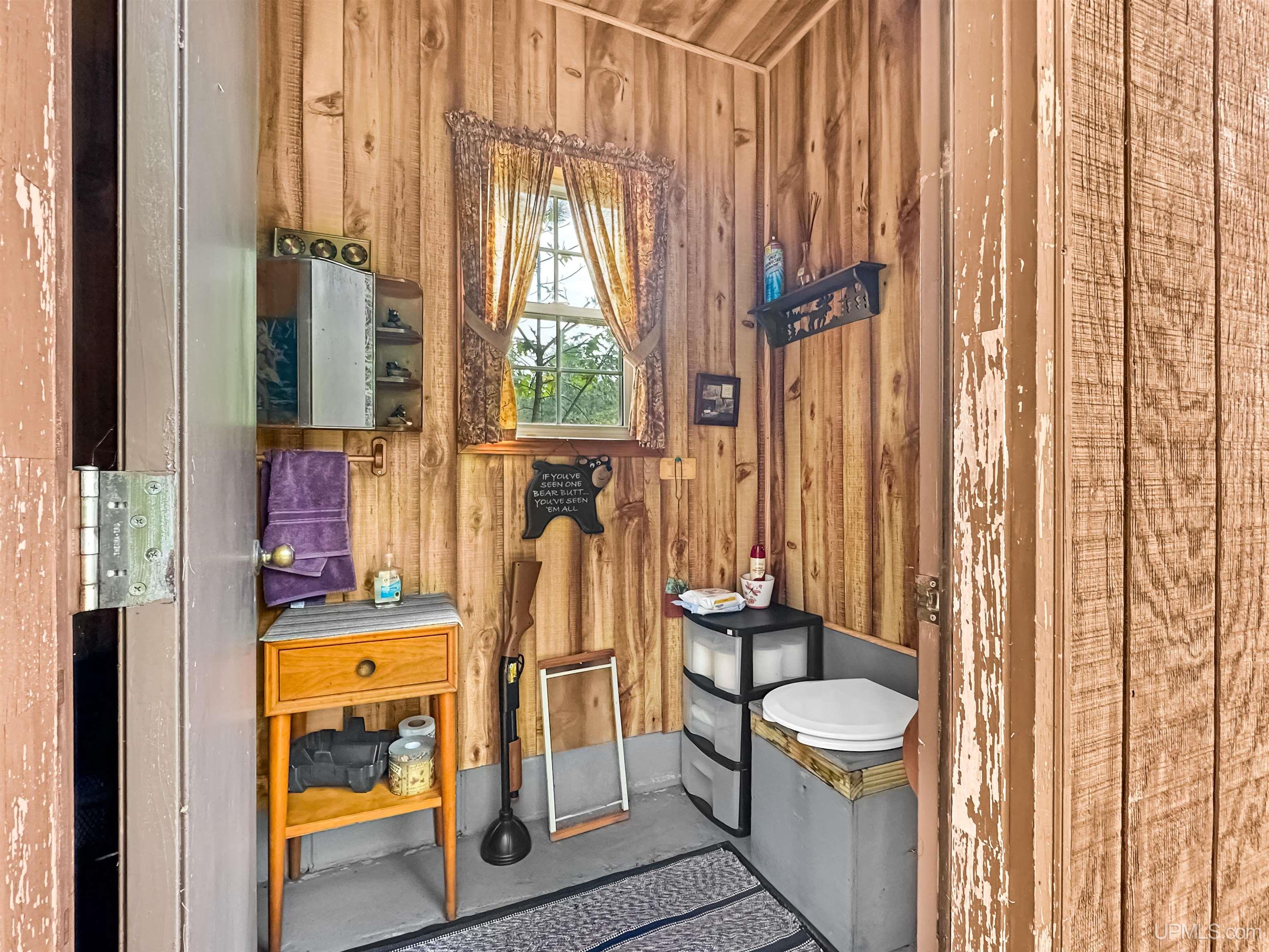 main property photo 7