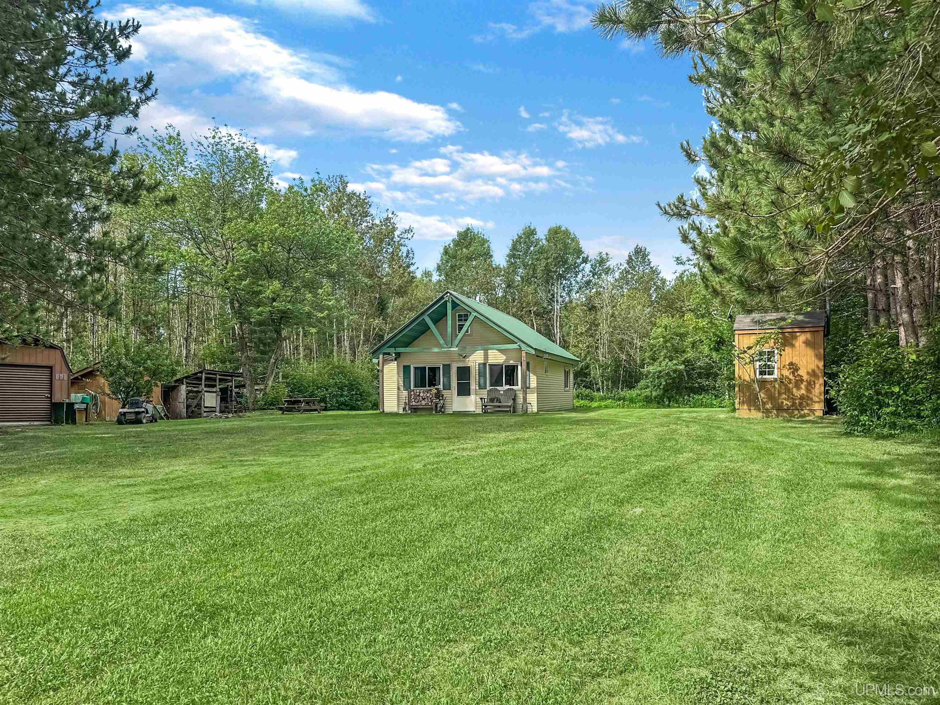 main property photo 8