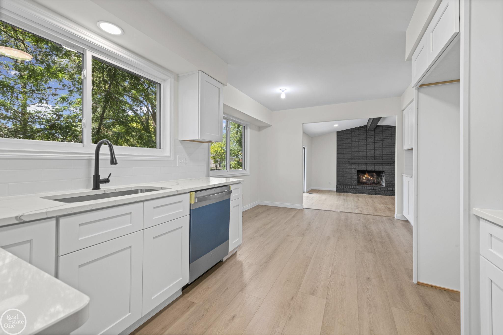 property viewer photo 12