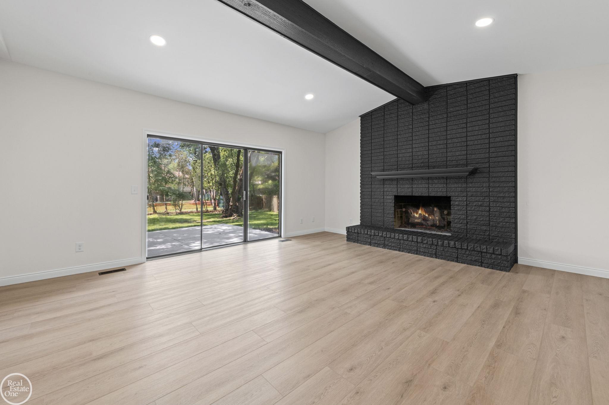 property viewer photo 16