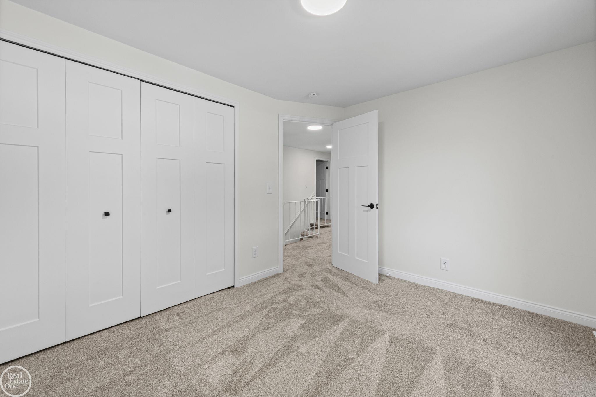 property viewer photo 25