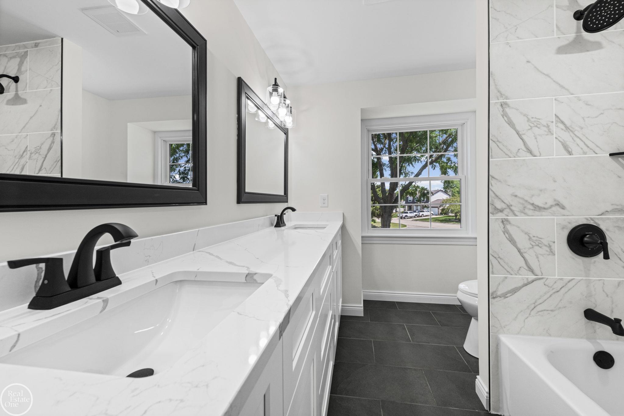 property viewer photo 26