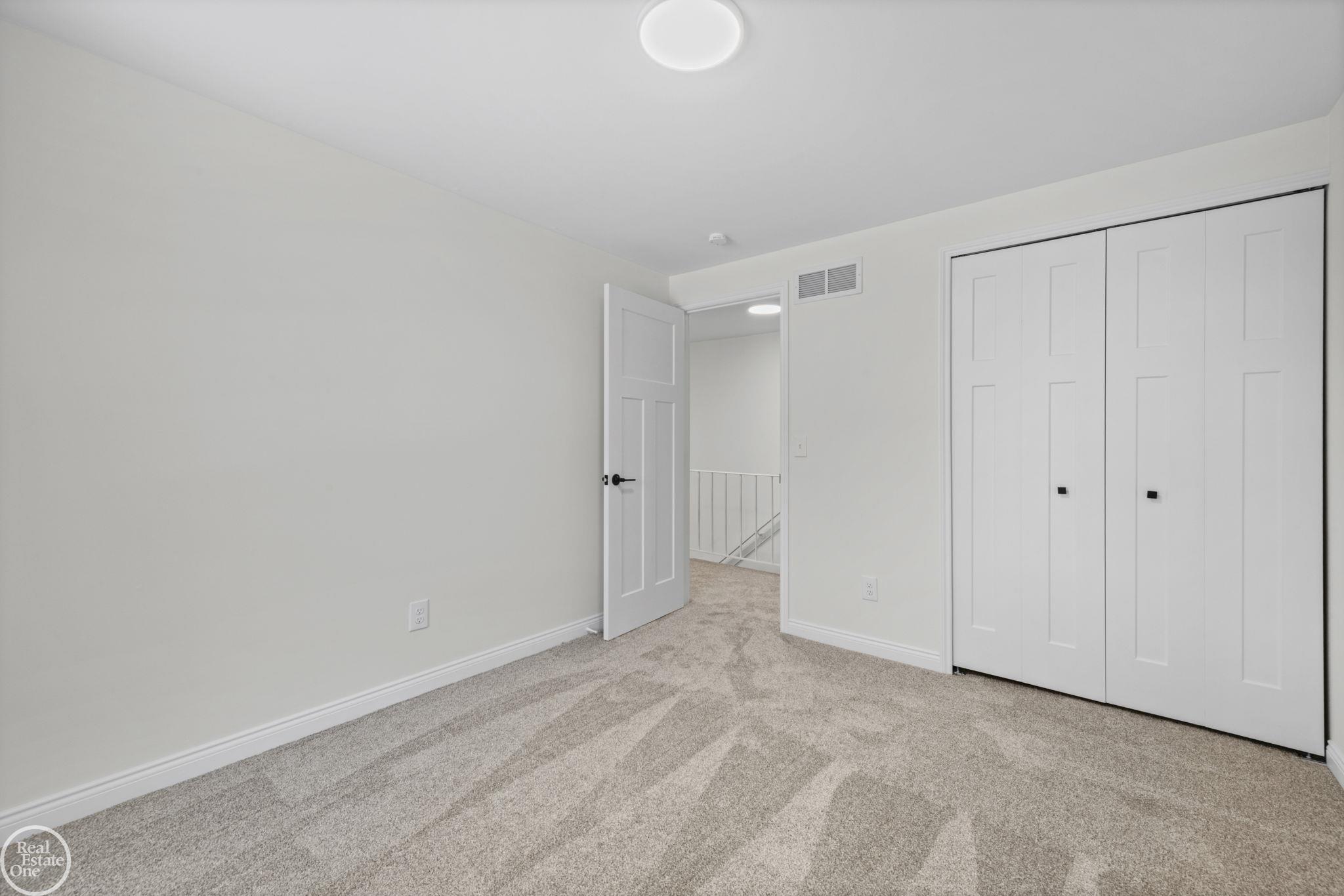 property viewer photo 28