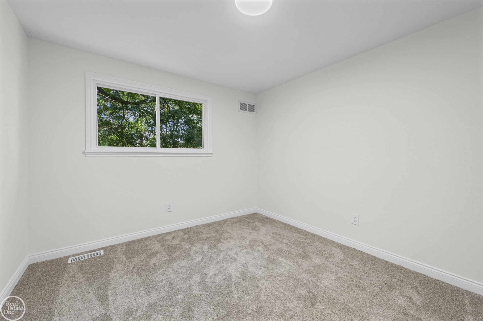 property viewer photo 29