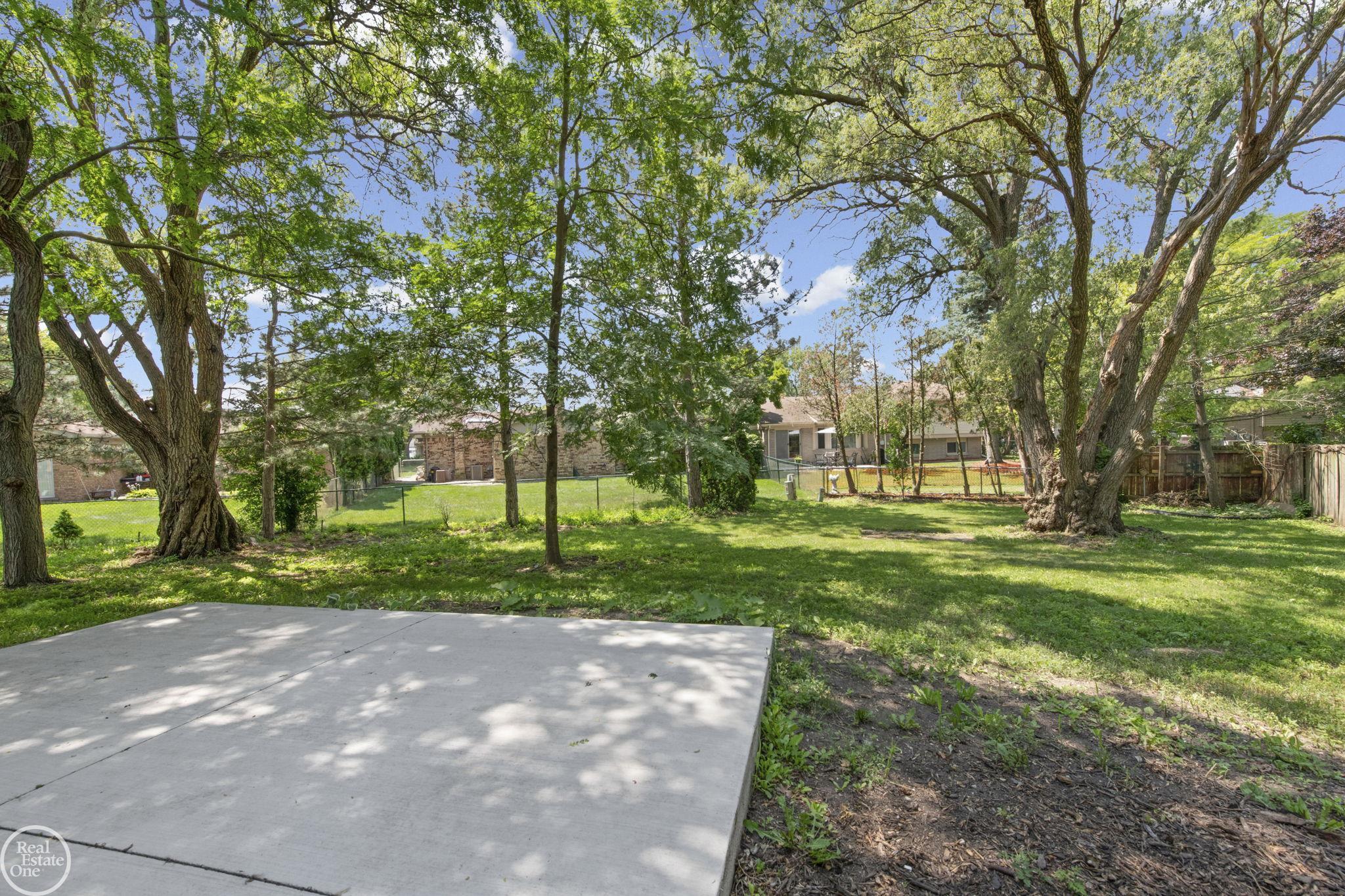 property viewer photo 35