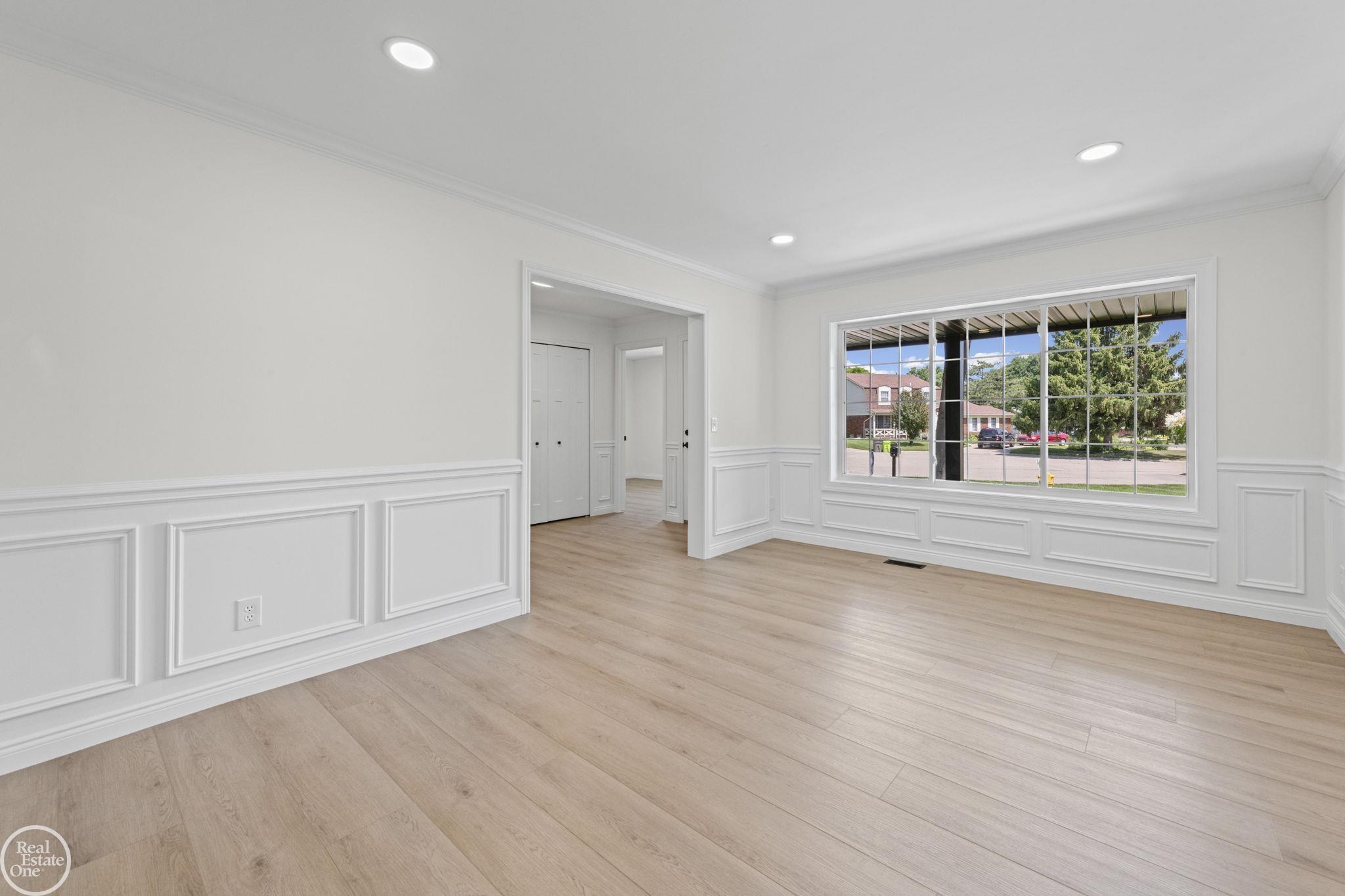 property viewer photo 9