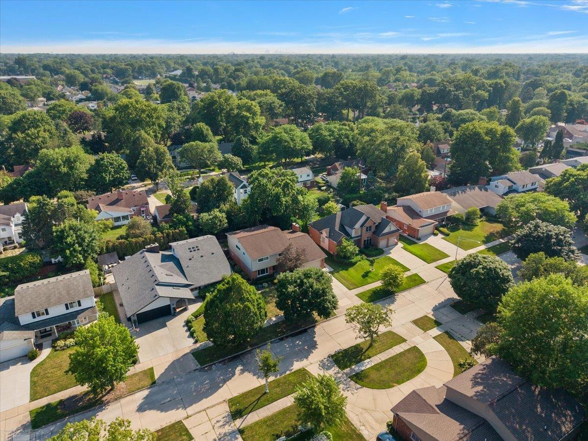 main property photo 48