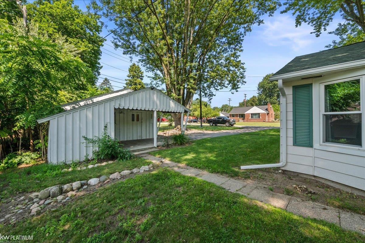 main property photo 6