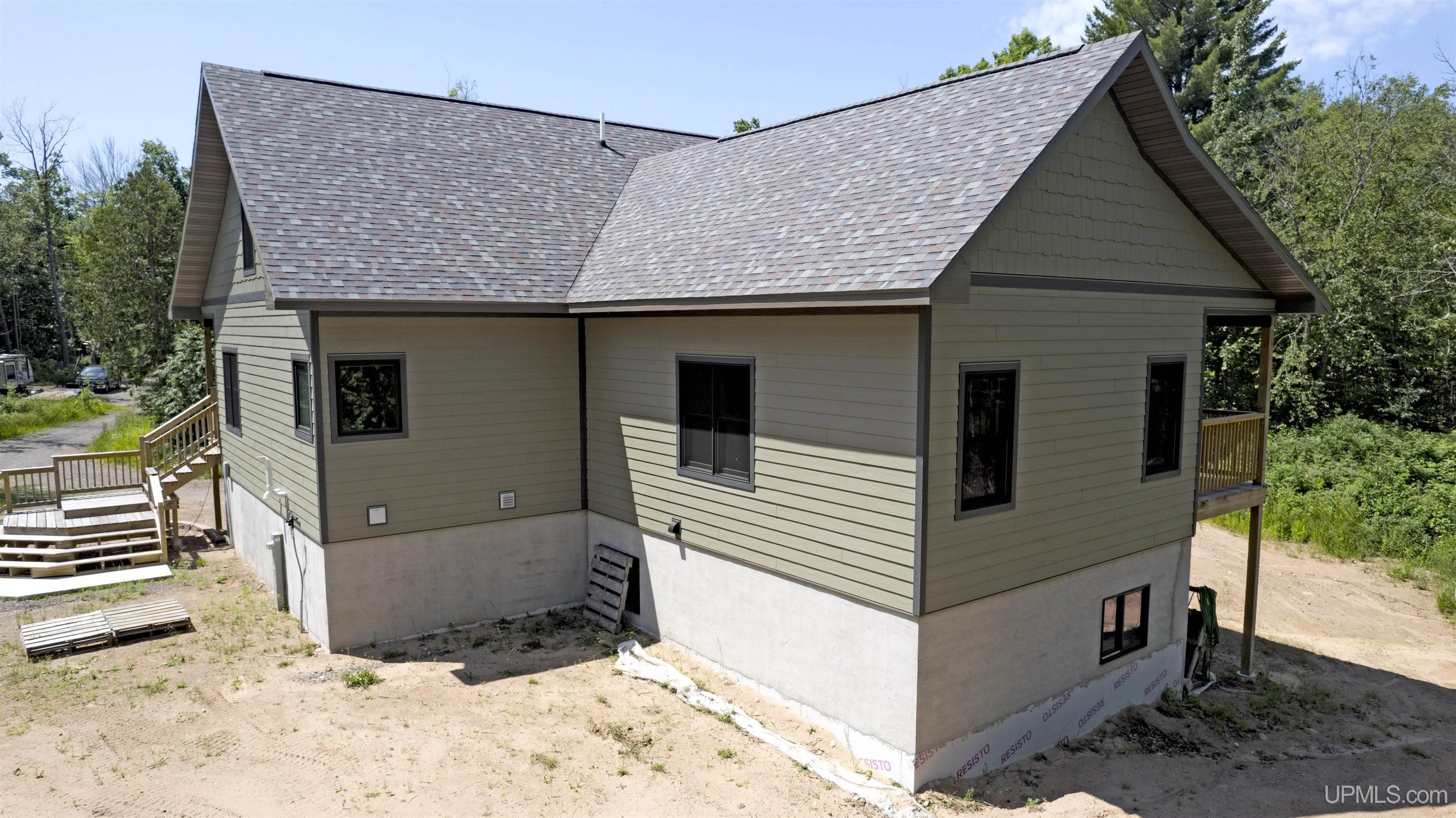main property photo 76