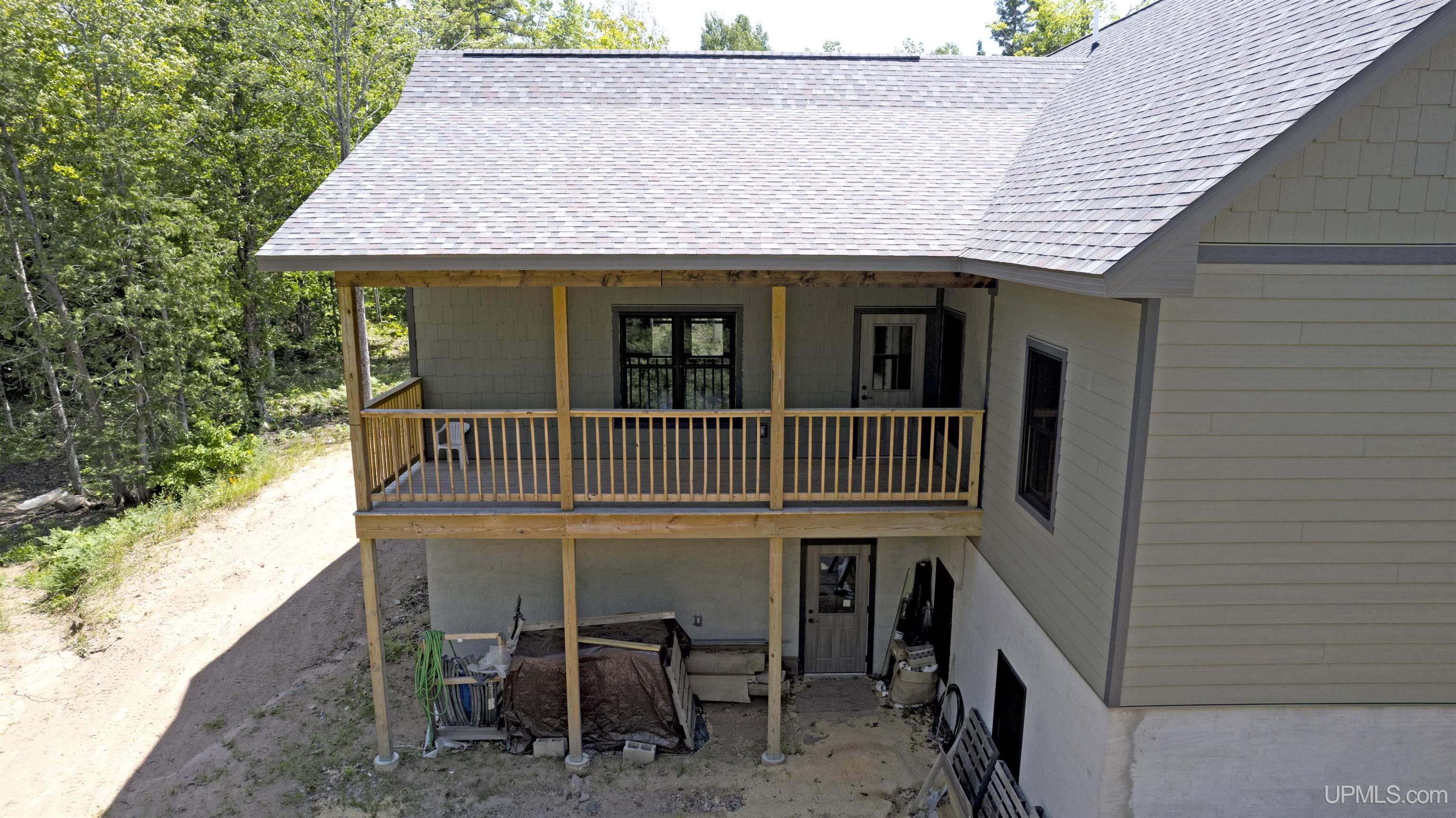 main property photo 78