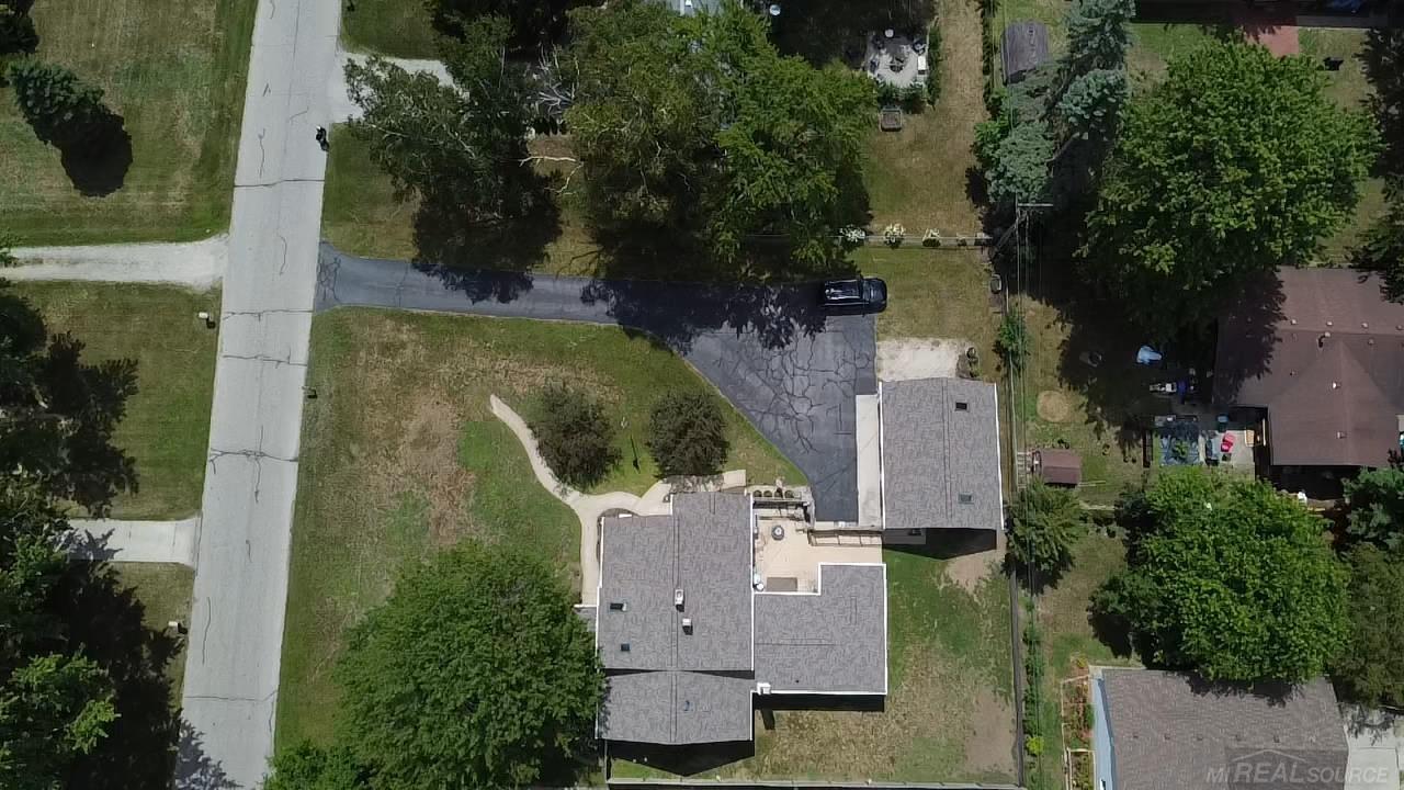main property photo 33