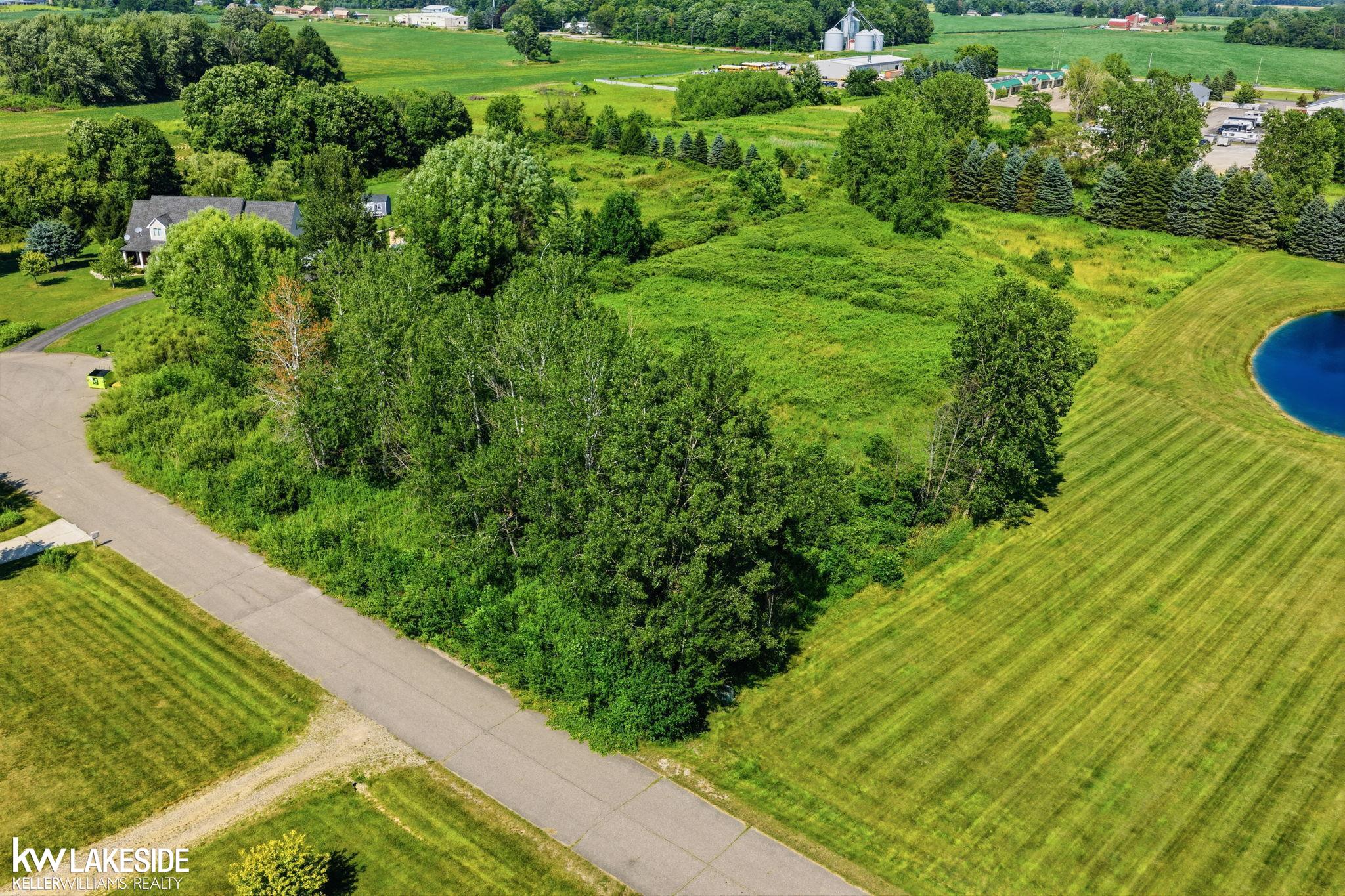 main property photo 10