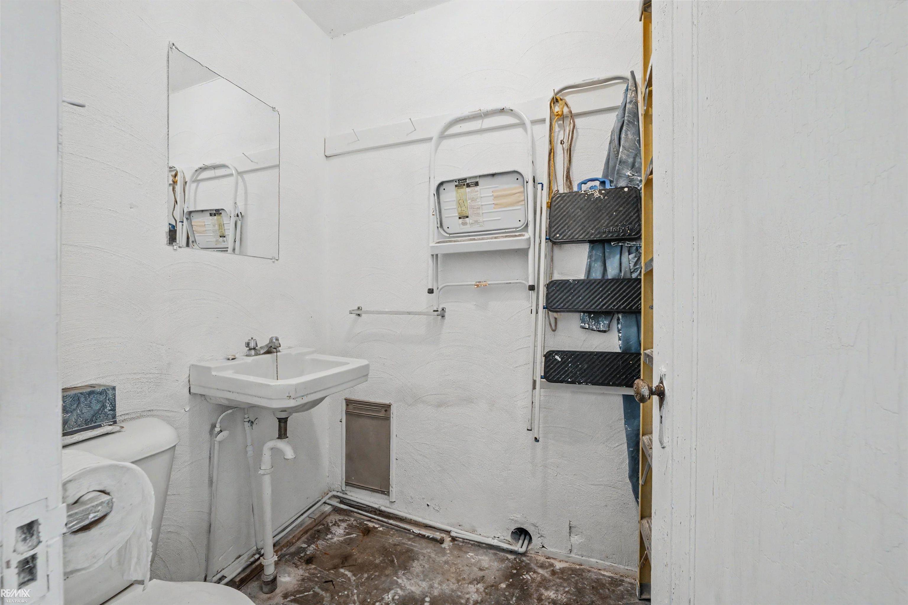 main property photo 47