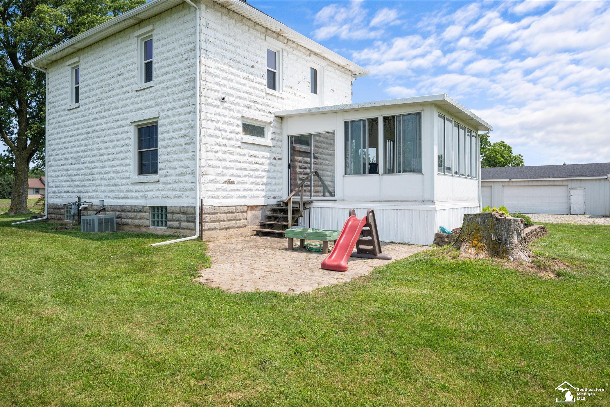 main property photo 33