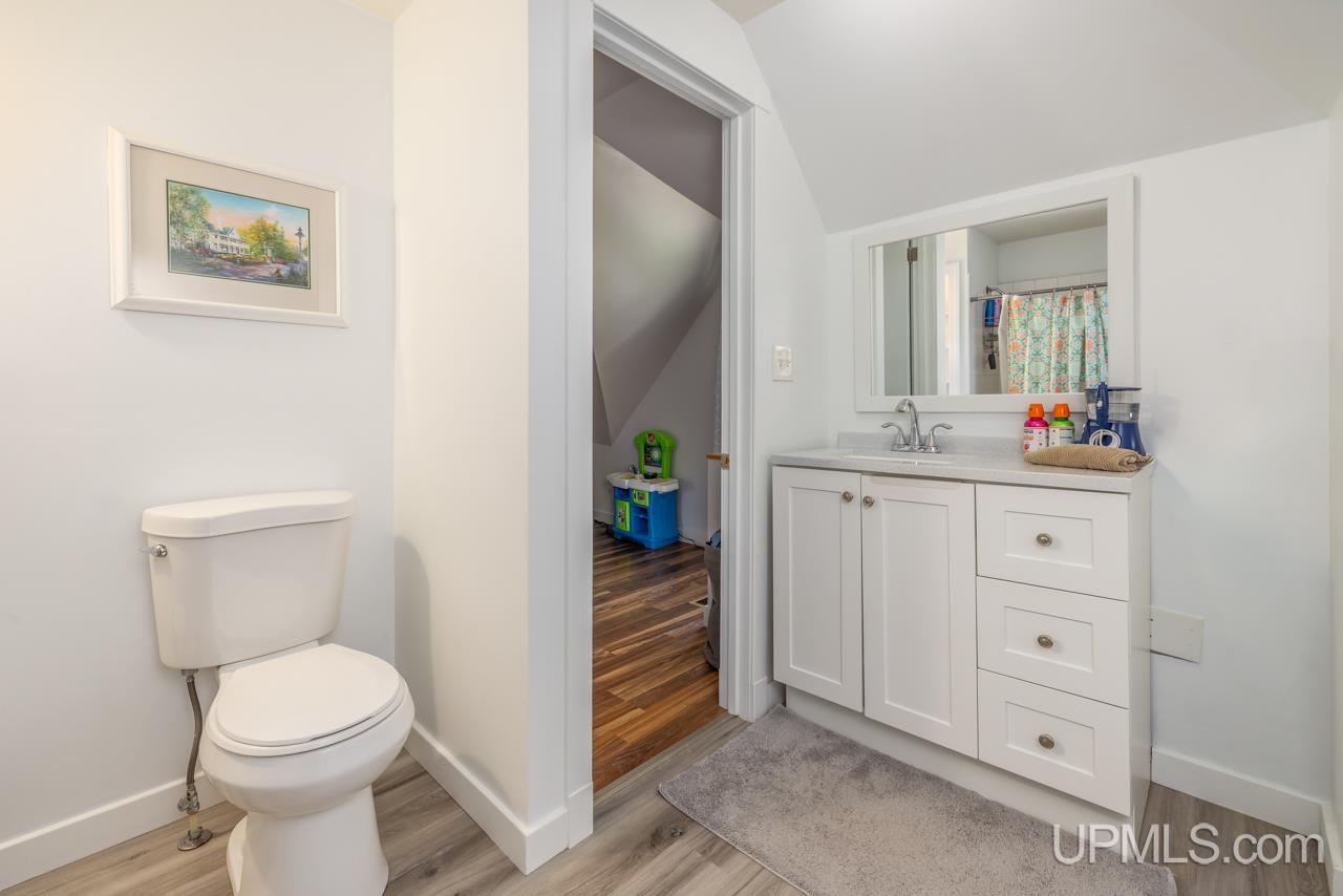 property viewer photo 16
