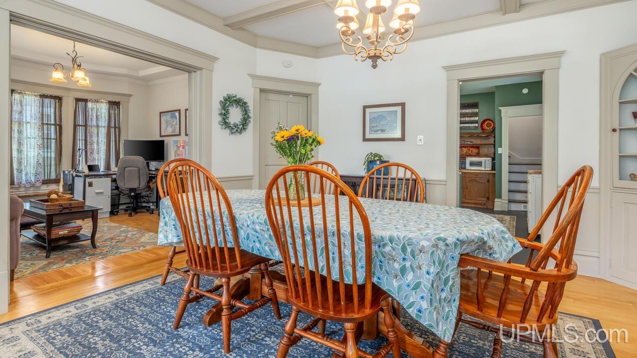property viewer photo 9