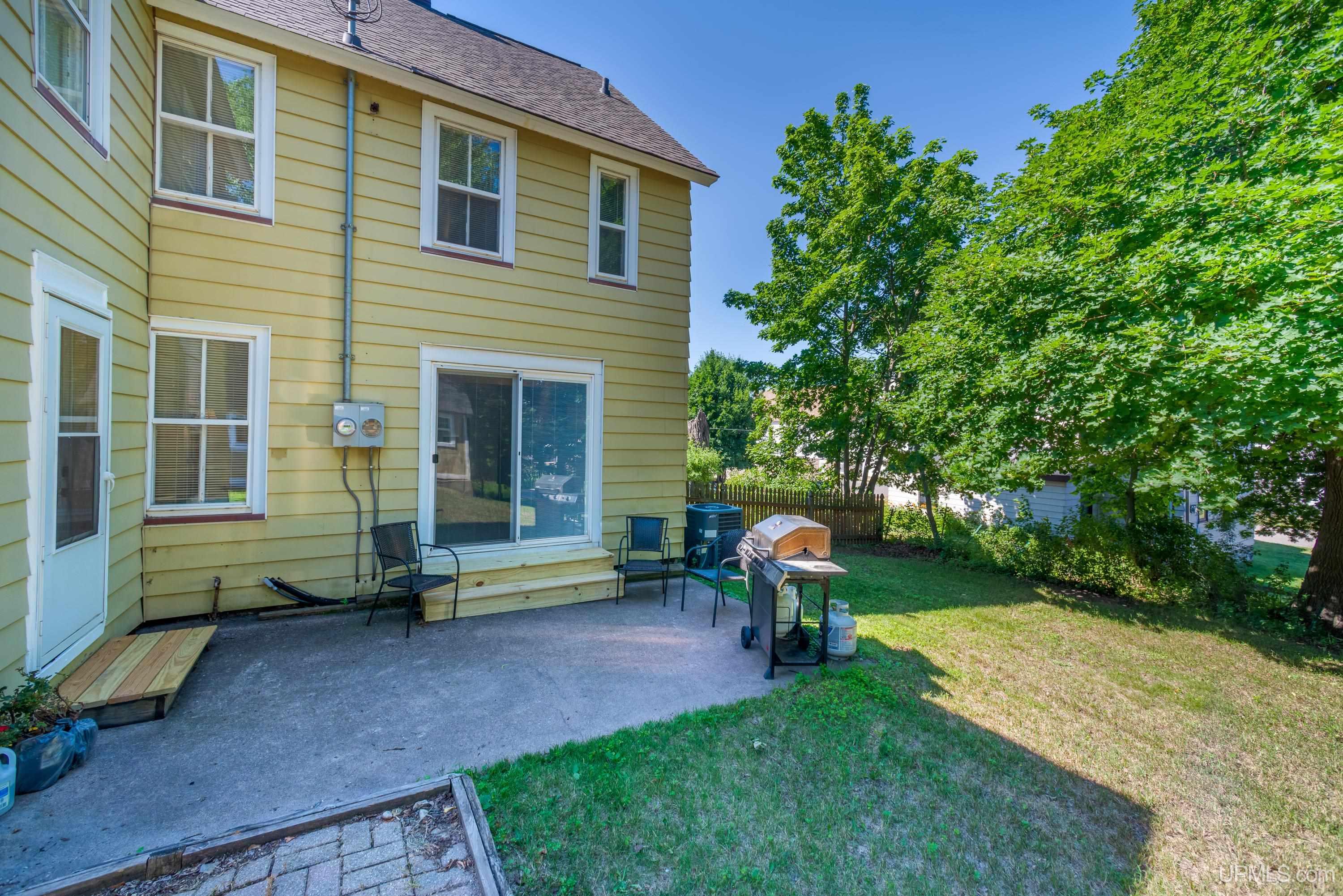main property photo 10