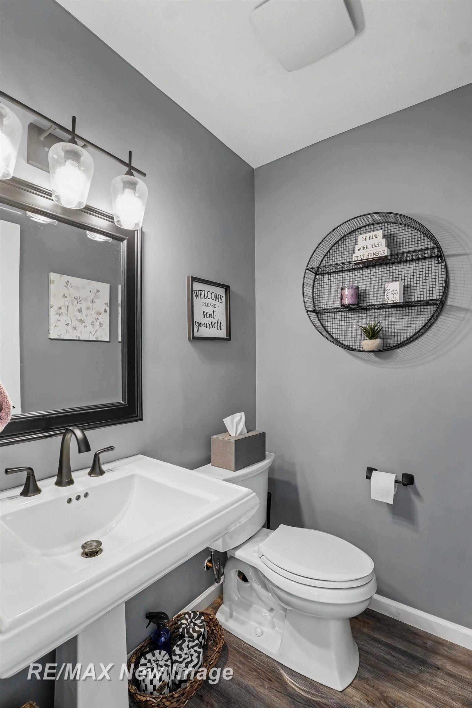 main property photo 9