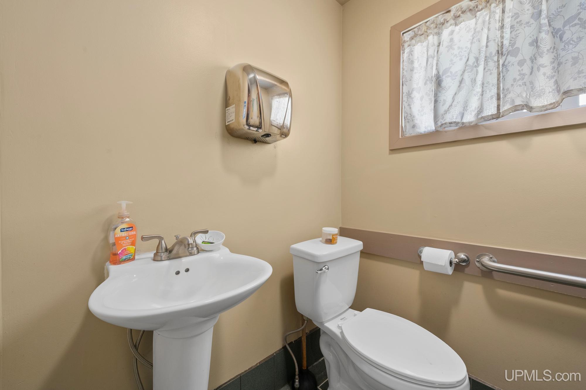 main property photo 24