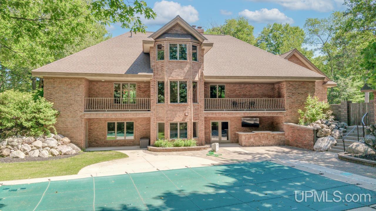 main property photo 39