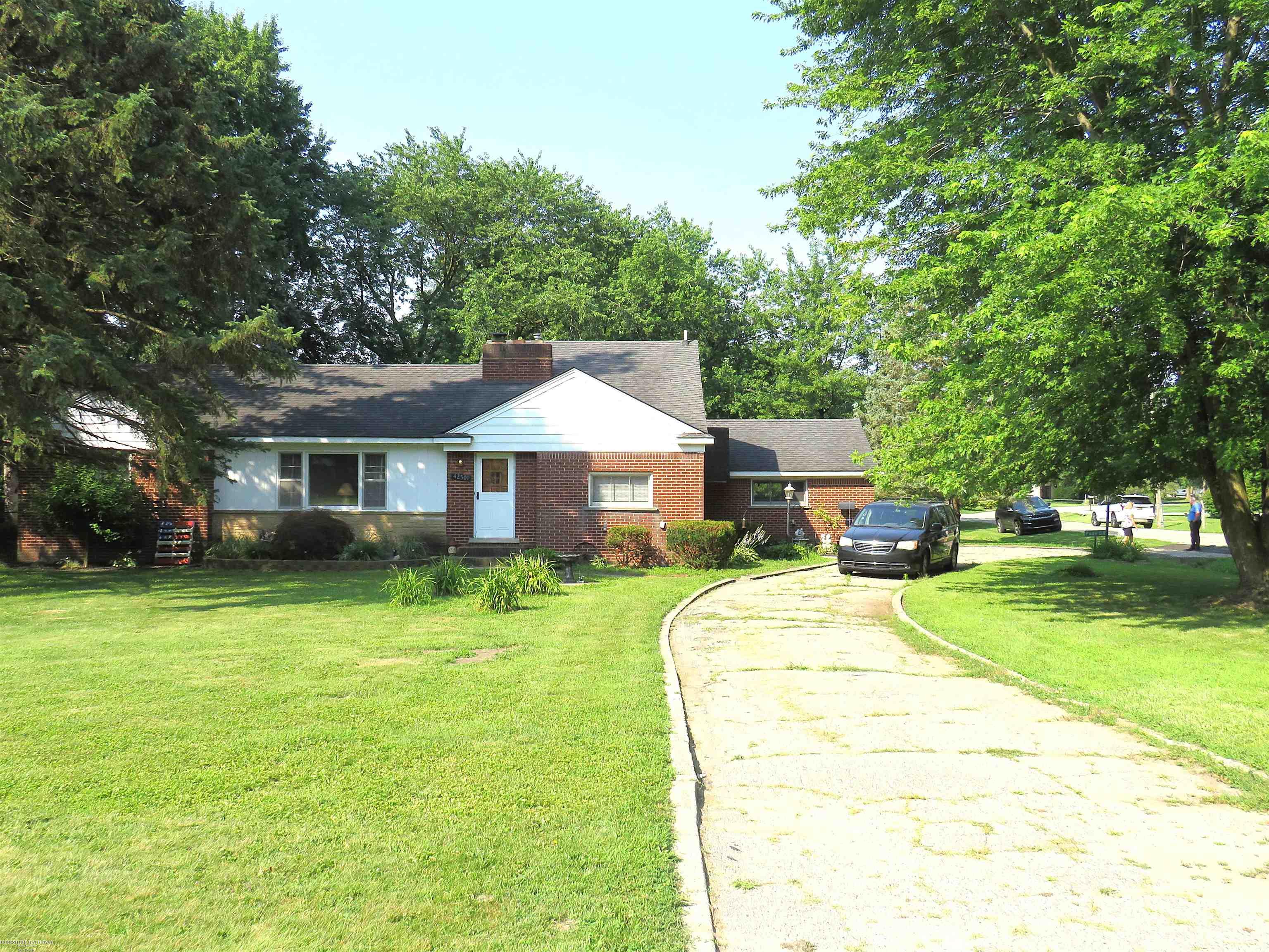 main property photo 16