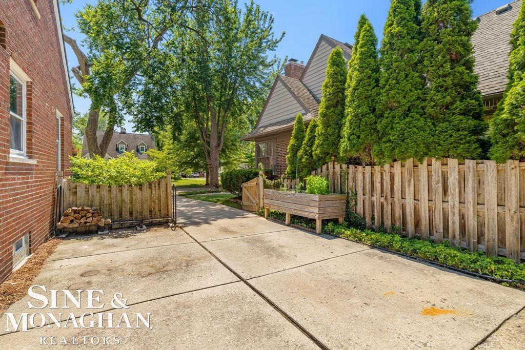 main property photo 58