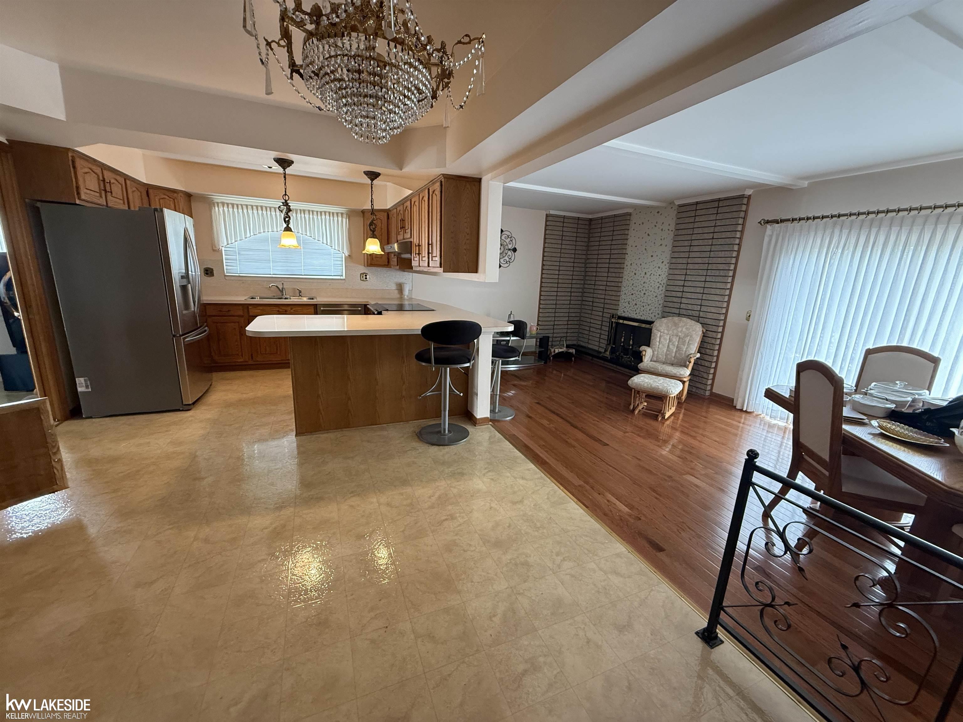 property viewer photo 8