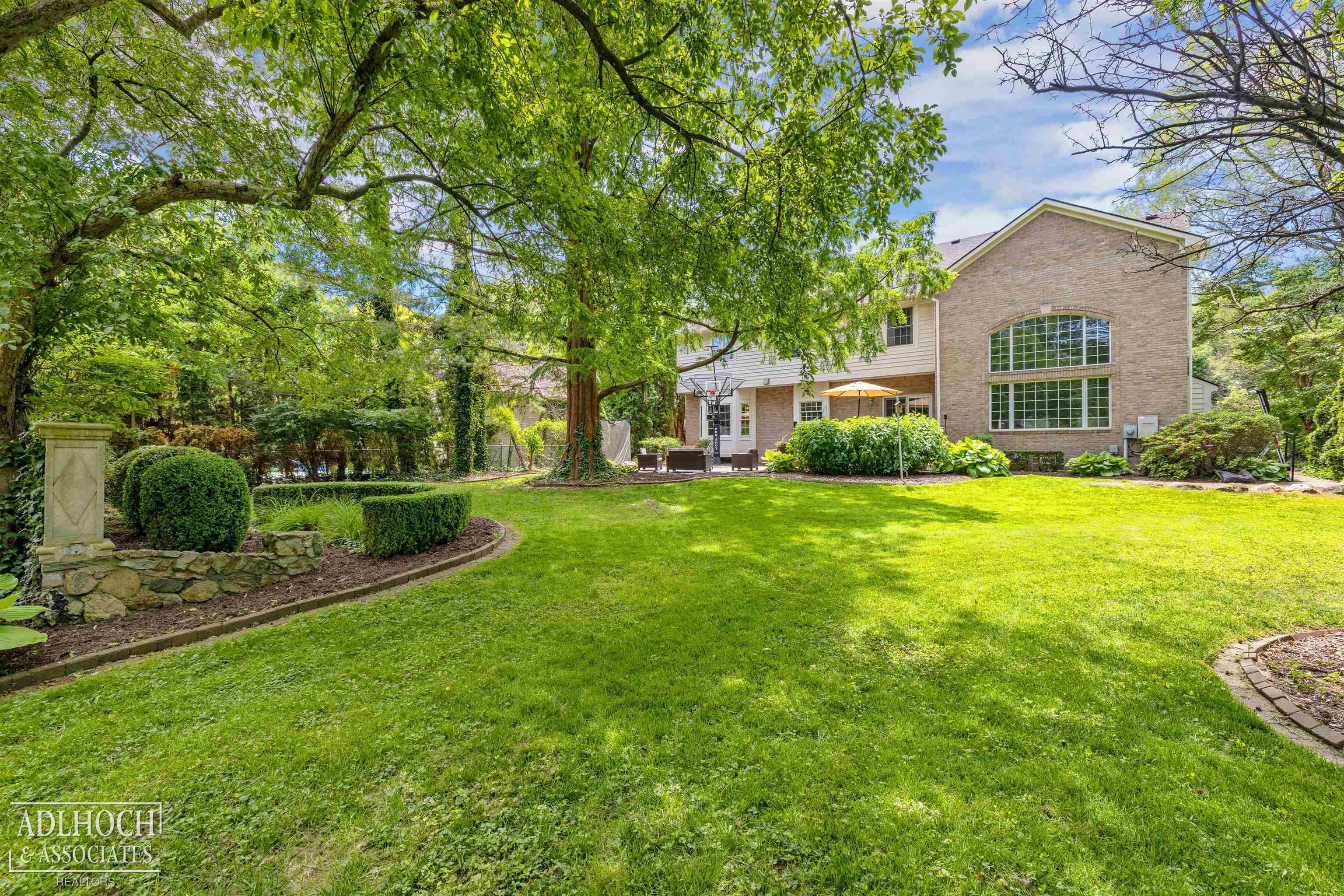 main property photo 32