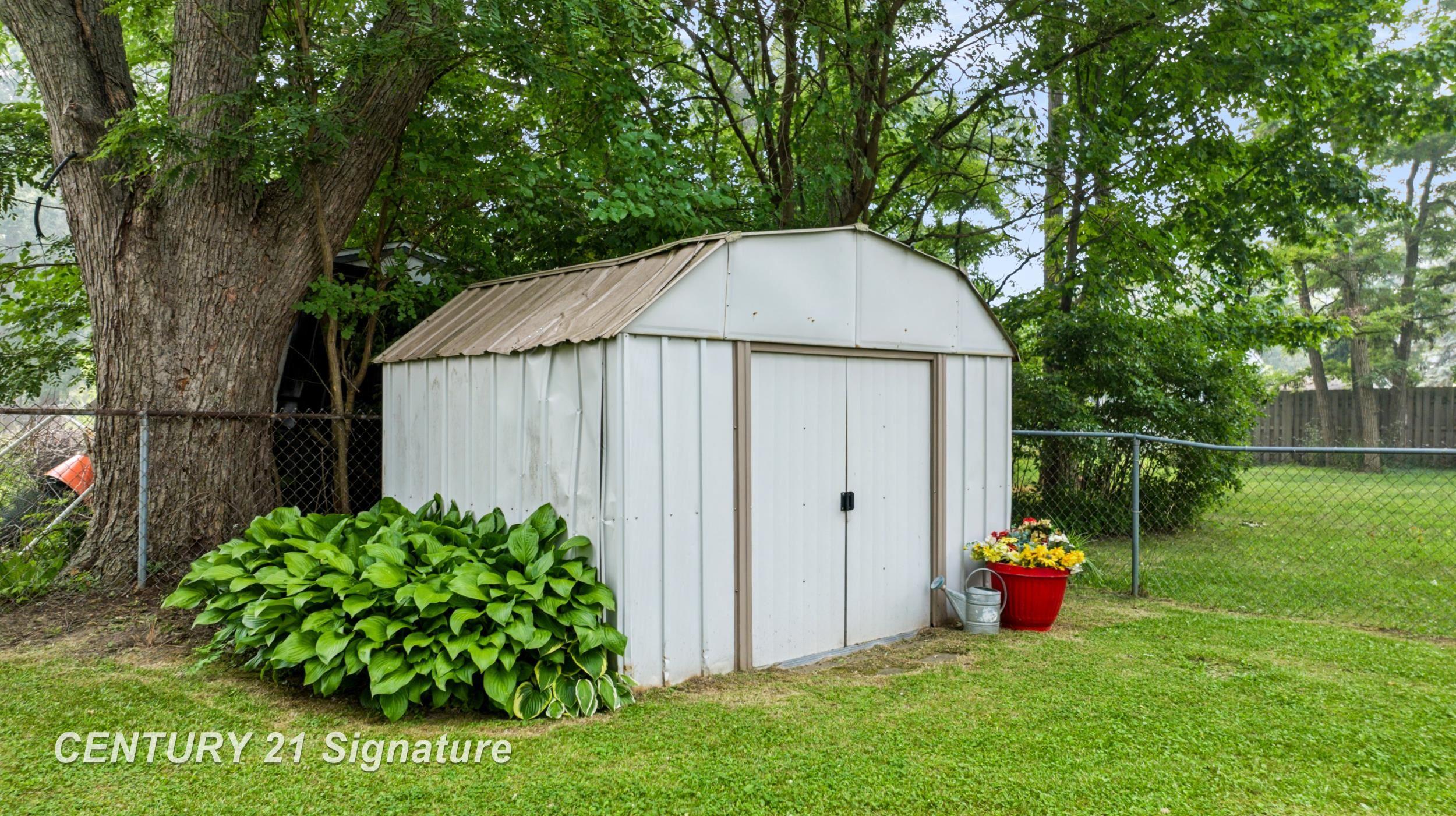 main property photo 46