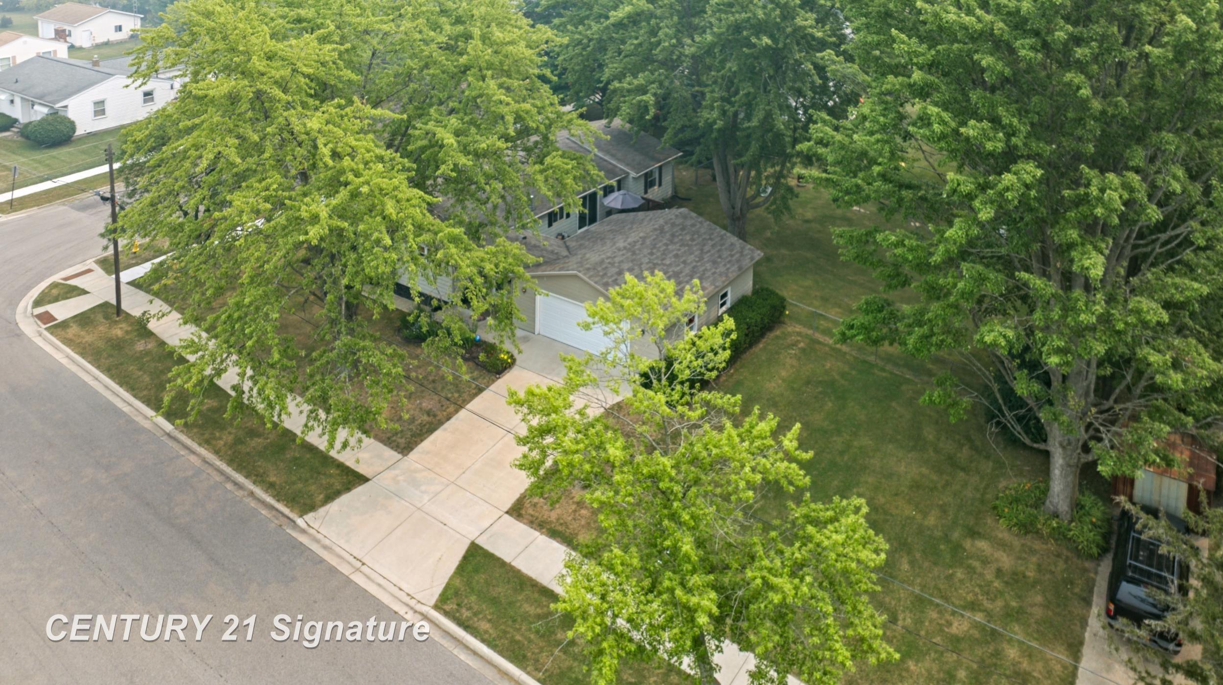 main property photo 50