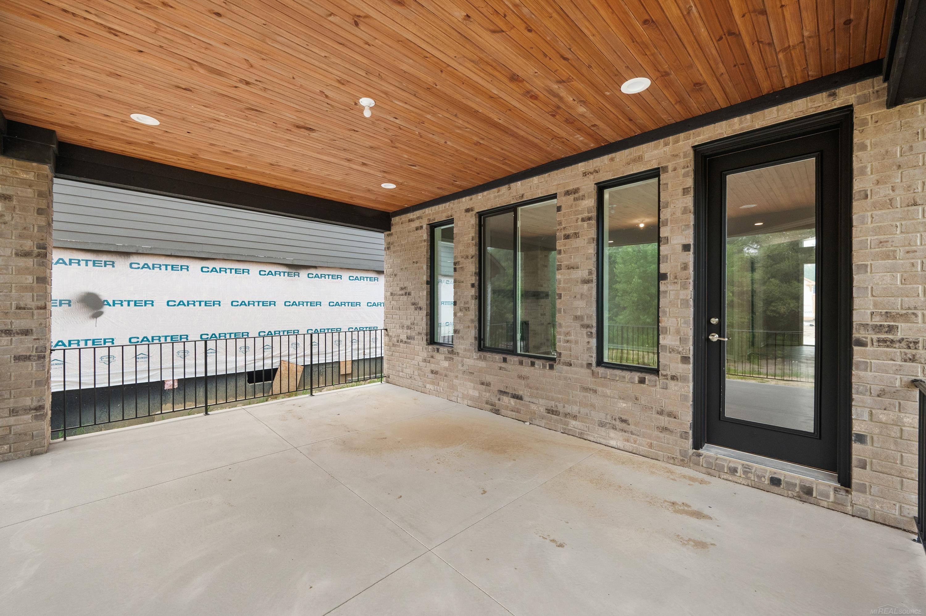 main property photo 50