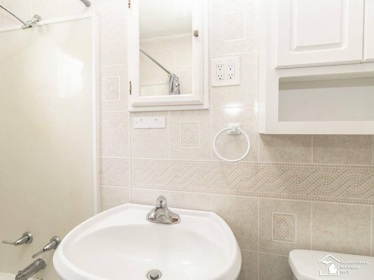 property viewer photo 26