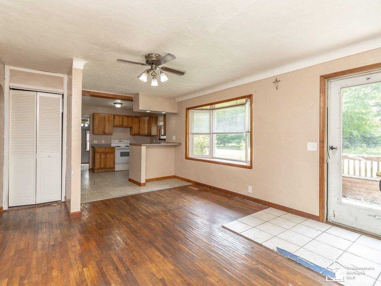 property viewer photo 7