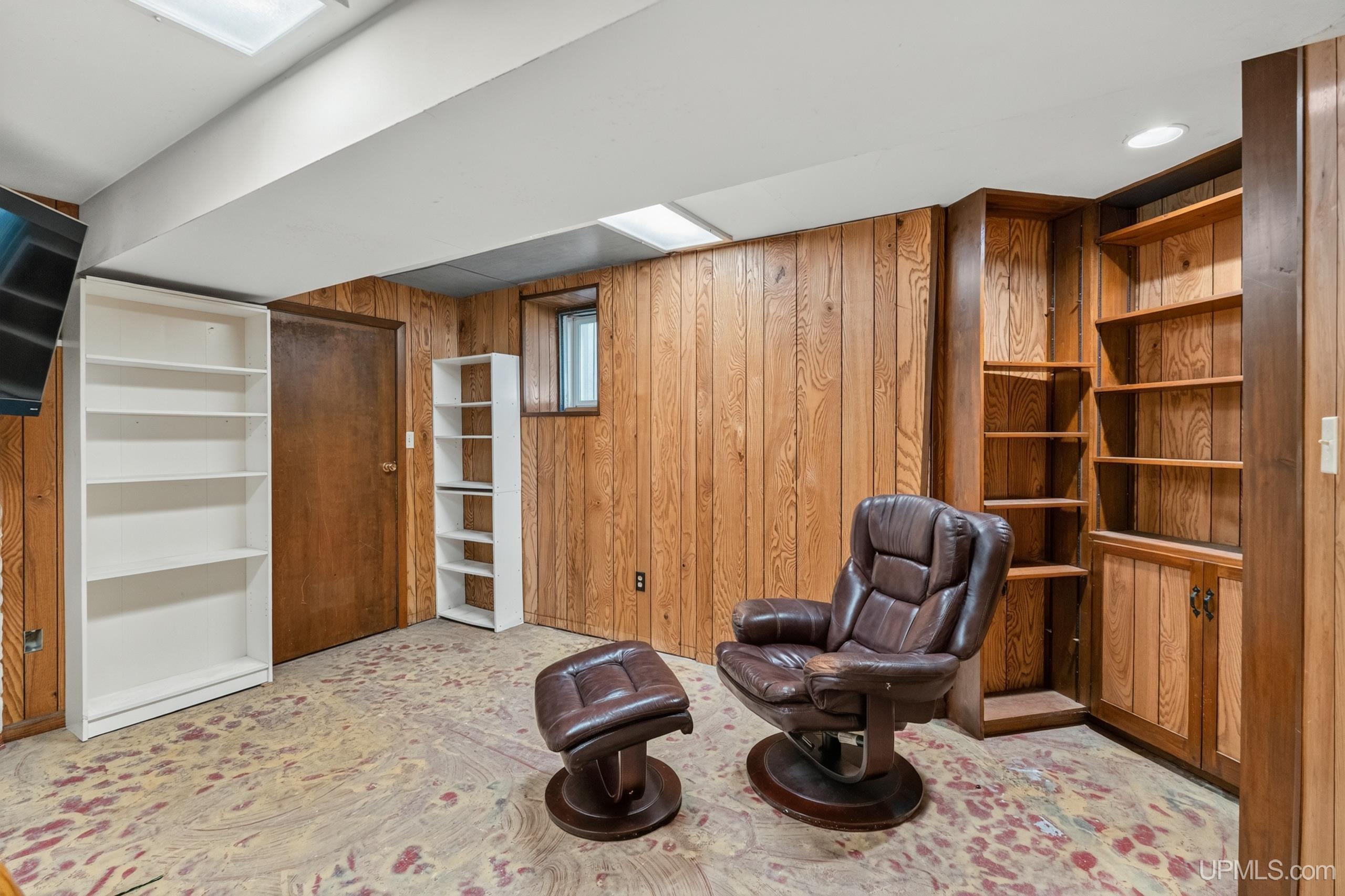 main property photo 59