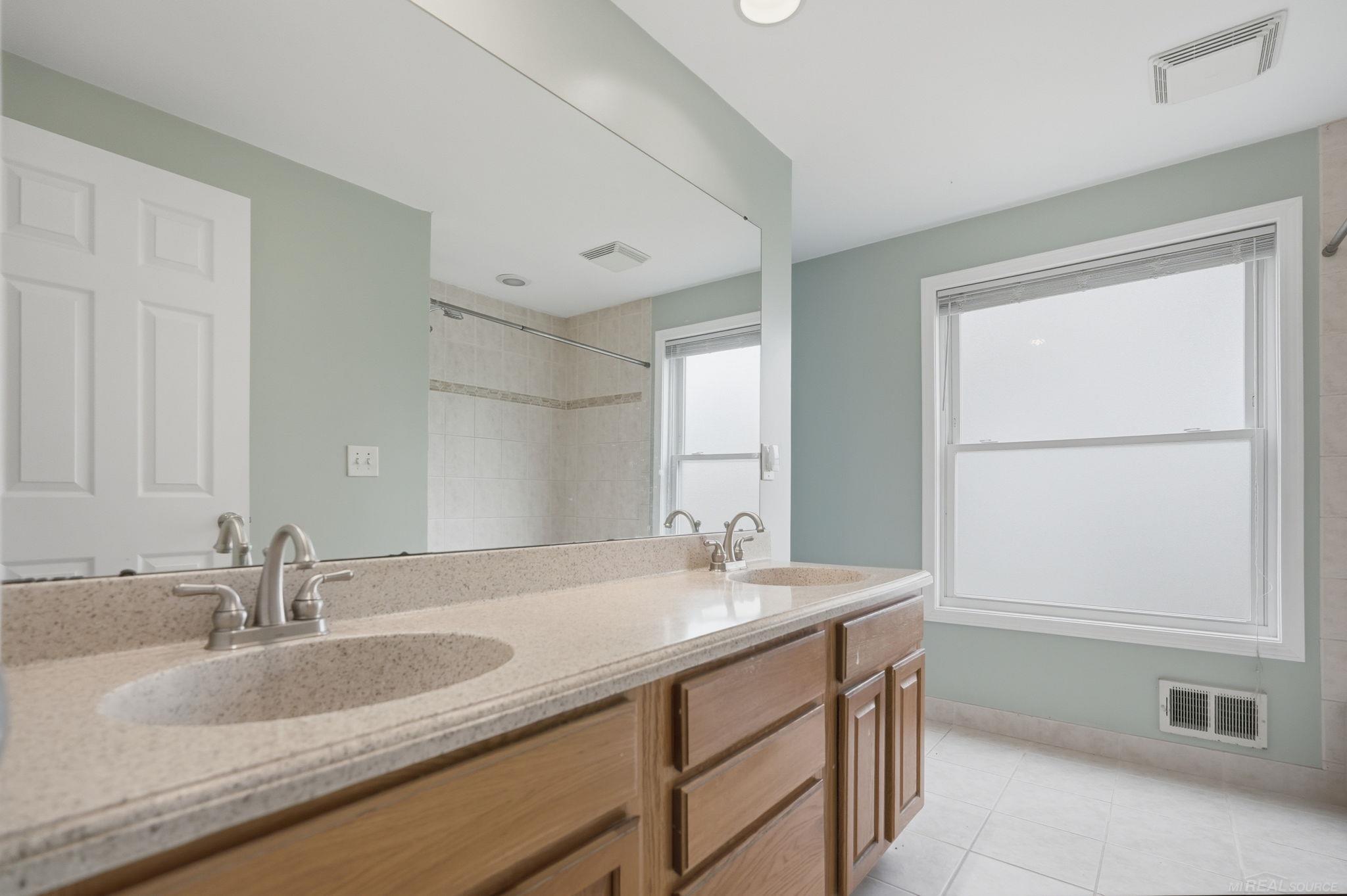 property viewer photo 11
