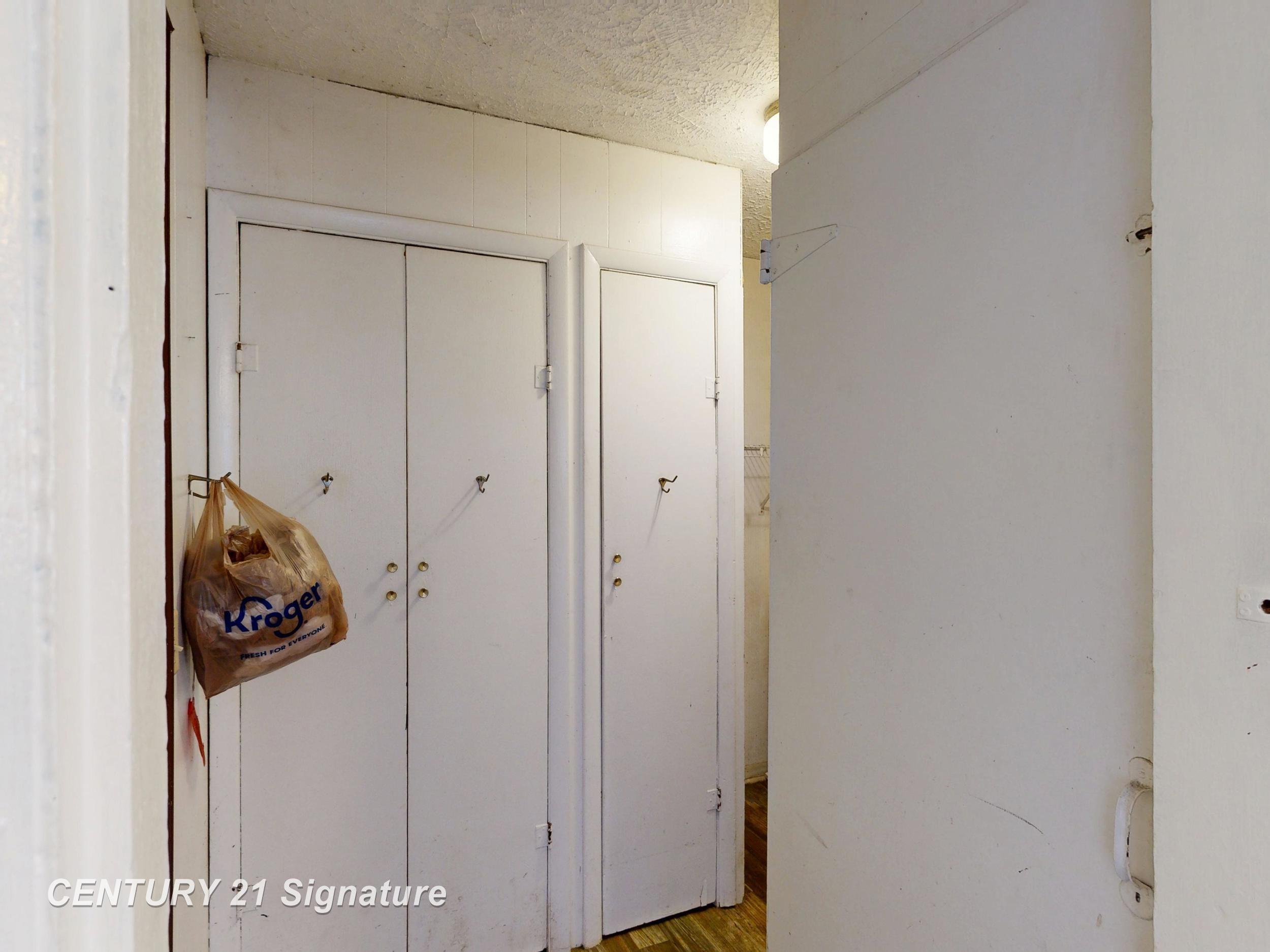 property viewer photo 7