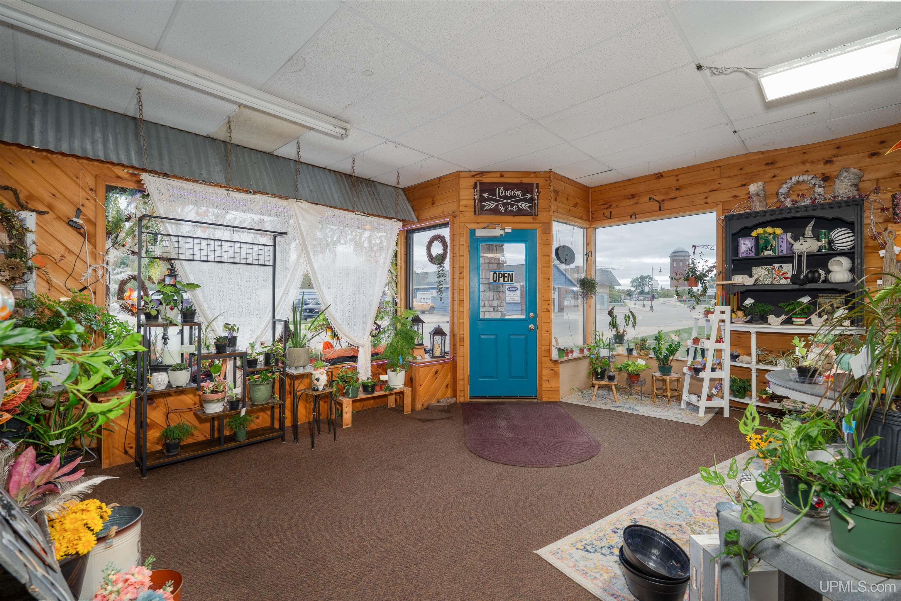 main property photo 18